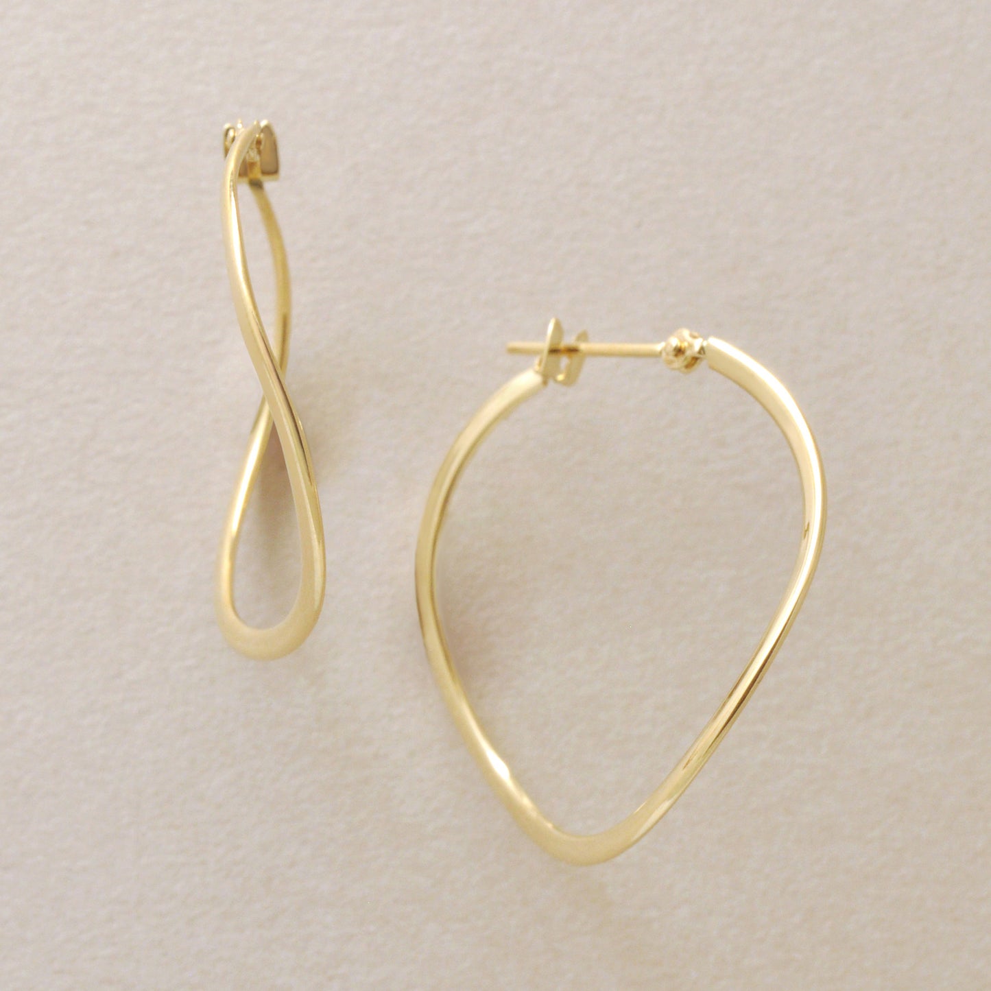 18K/10K Nuanced Wave Hoop Earrings (Yellow Gold) - Product Image