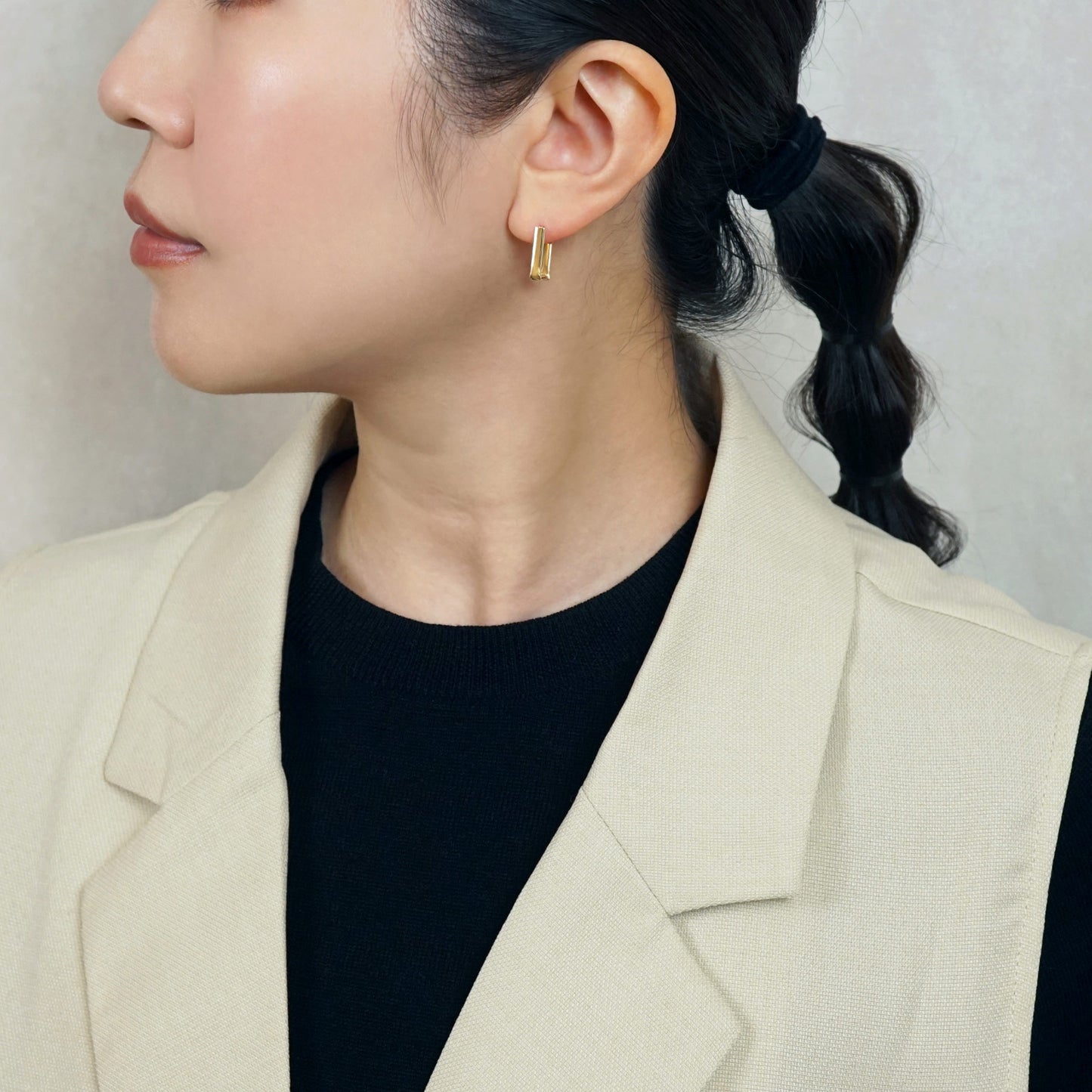 18K/10K Long Square Bridge Earrings (Yellow Gold) - Model Image