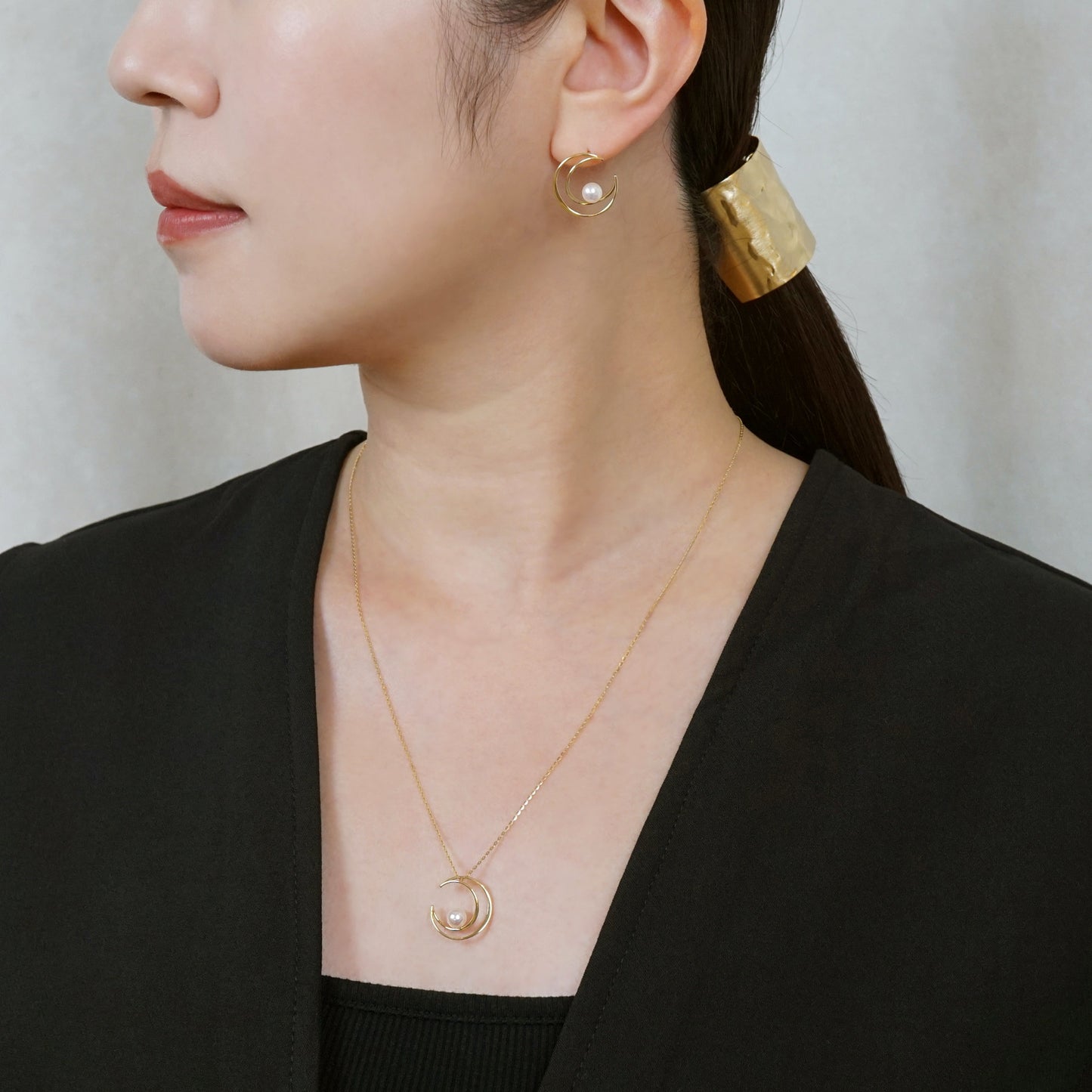 18K/10K Akoya Pearl Crescent Design Earrings (Yellow Gold) - Model Image