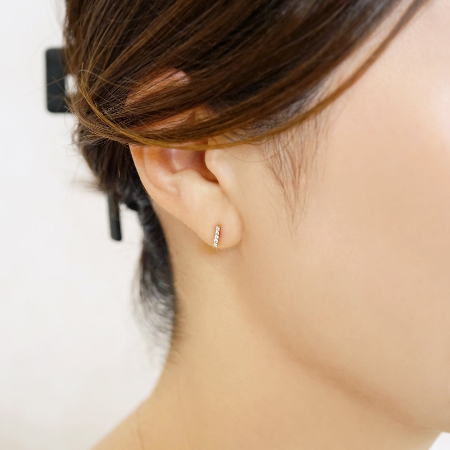 18K/10K Diamond 5-Stone Bar Earrings (Yellow Gold) - Model Image