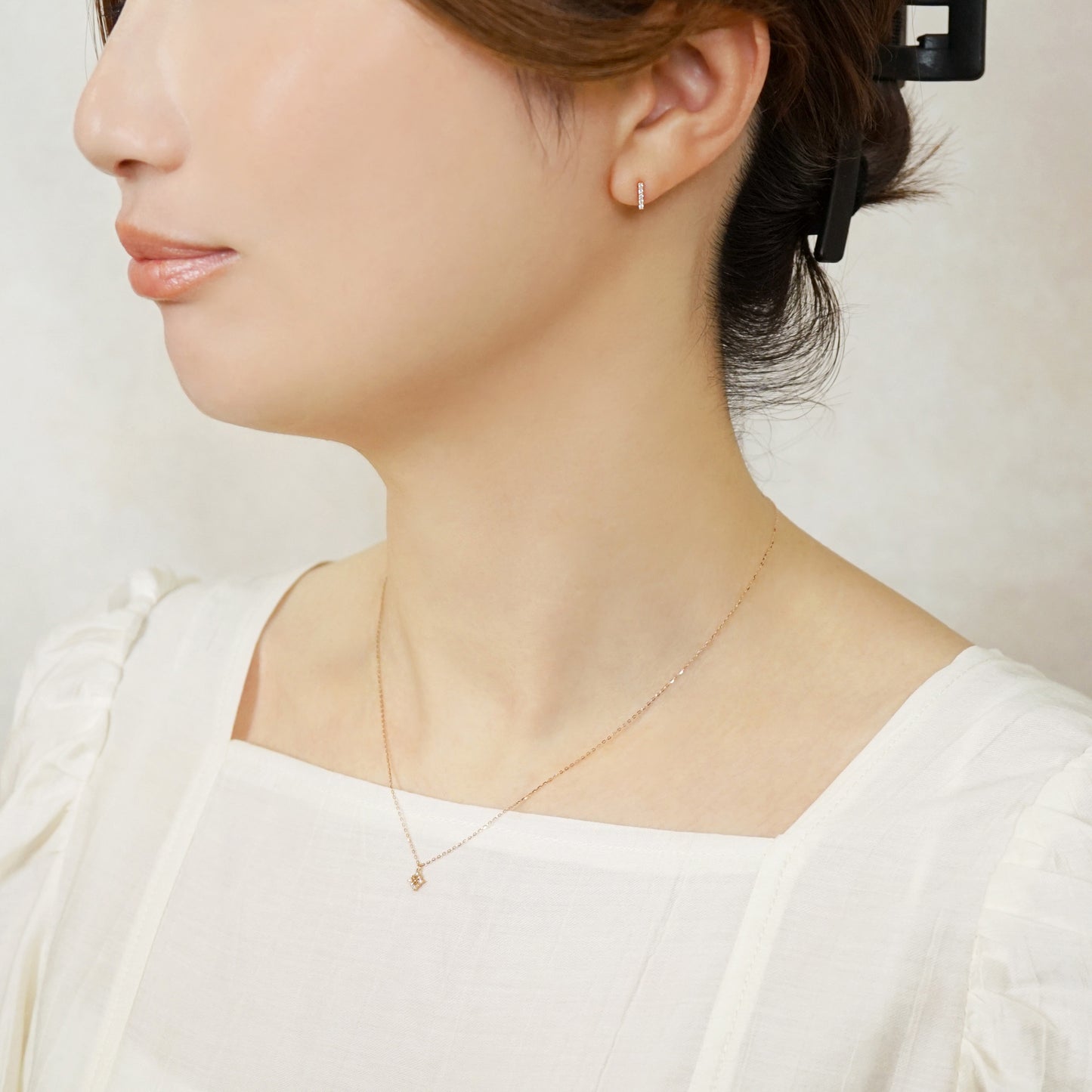 18K/10K Diamond 5-Stone Bar Earrings (Yellow Gold) - Model Image