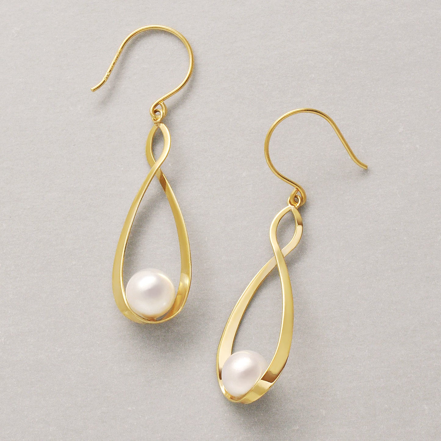 18K/10 Akoya Pearl Infinity Design Earrings (Yellow Gold) - Product Image