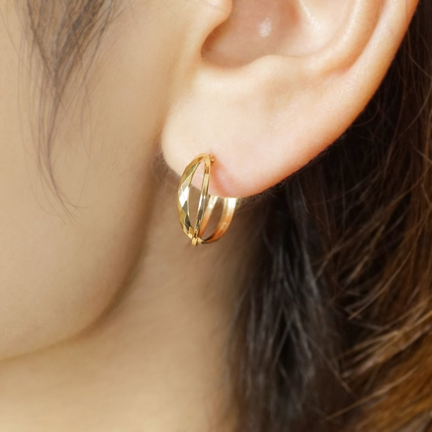 18K/10K Mixed Cut Double Hoop Earrings (Yellow Gold) - Model Image