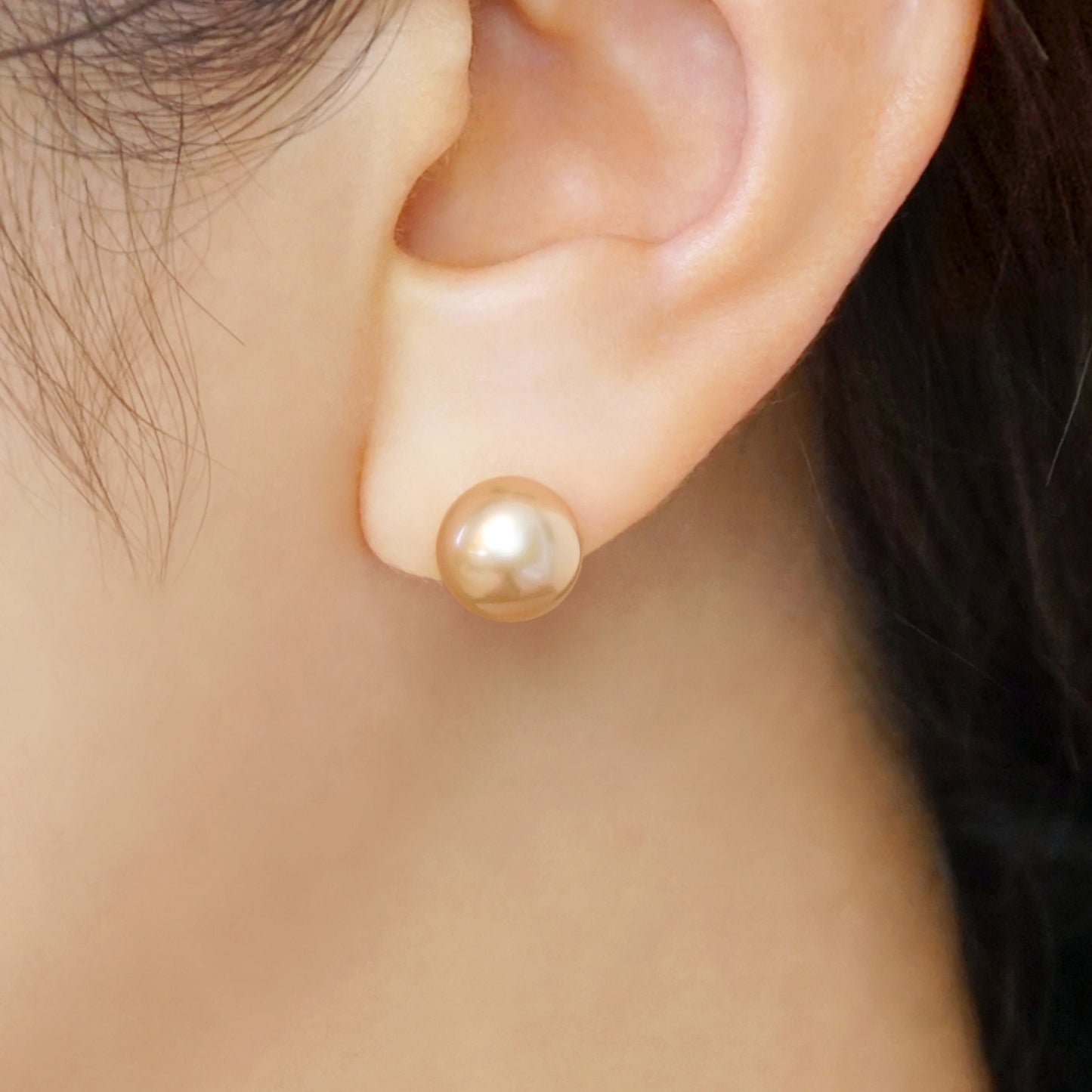 18K Natural Color Freshwater Pearl Stud Earrings (Yellow Gold) - Model Image