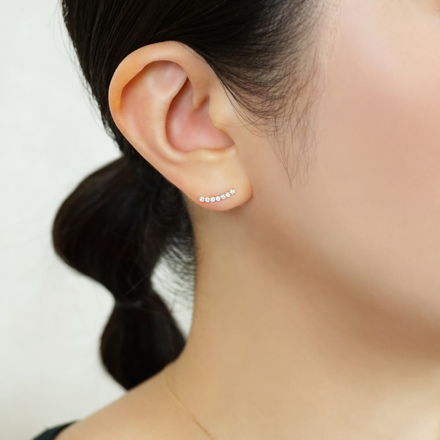 18K/10K Moissanite Meteor Lace Earrings (Yellow Gold) - Model Image