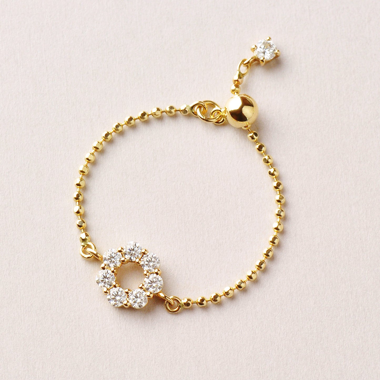 10K Moissanite Circle Flower Chain Ring (Yellow Gold) - Product Image