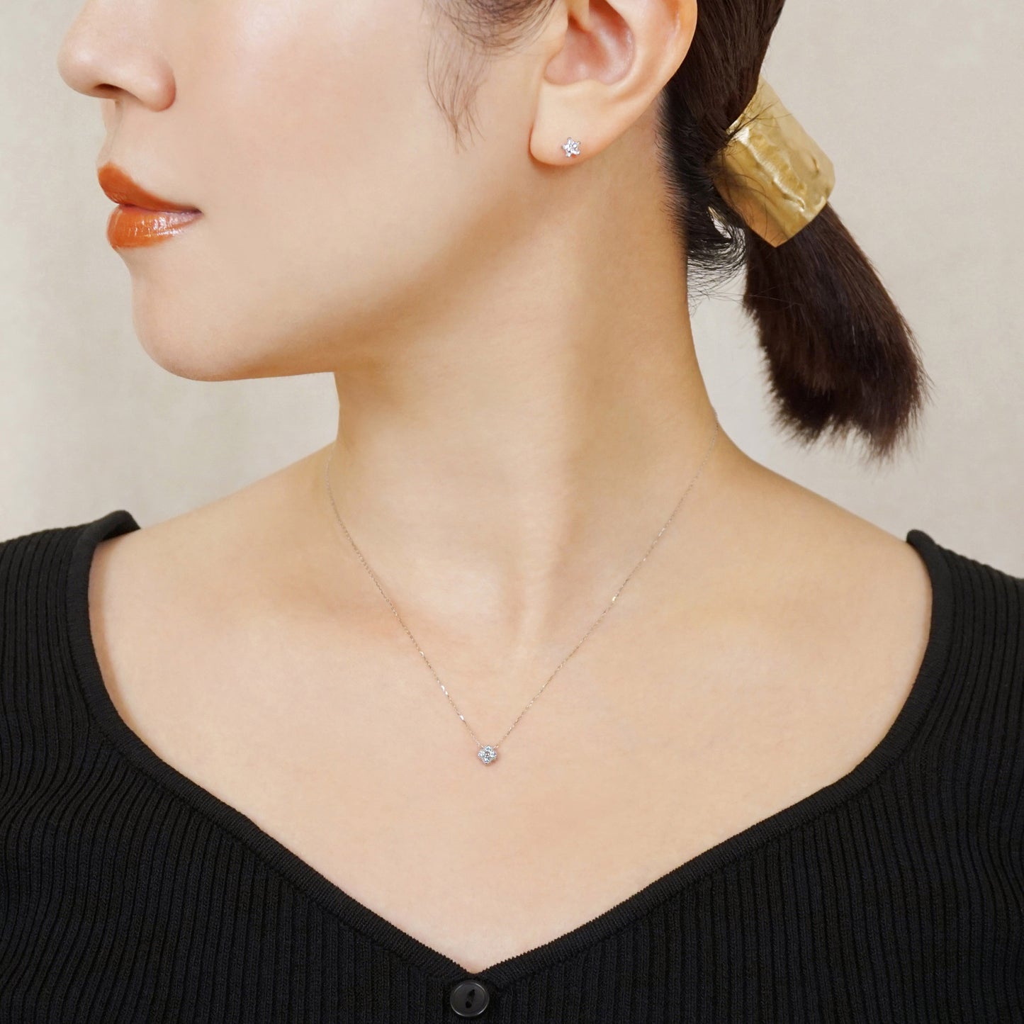 10K Ice Blue Diamond Milgrain Flower Necklace (White Gold) - Model Image