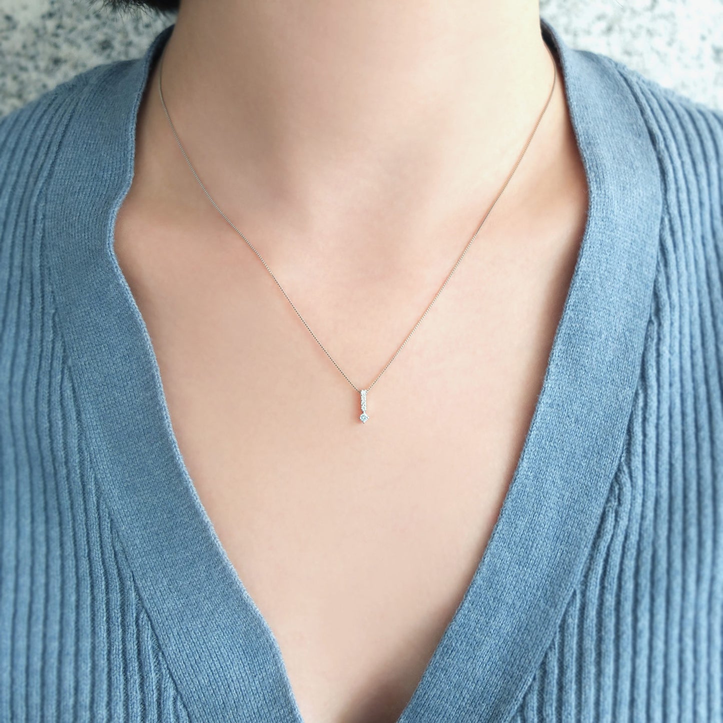 Platinum Diamond Solid Necklace - Model Image