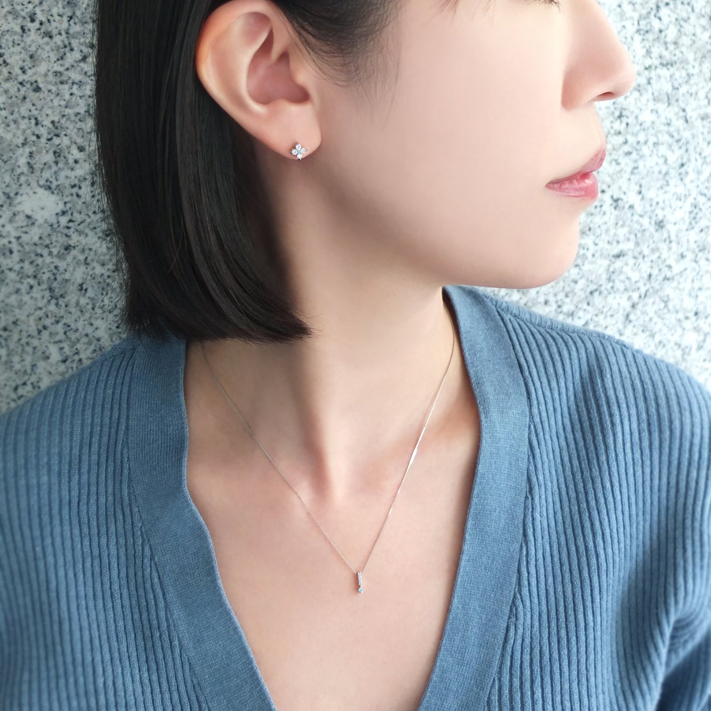Platinum Diamond Solid Necklace - Model Image
