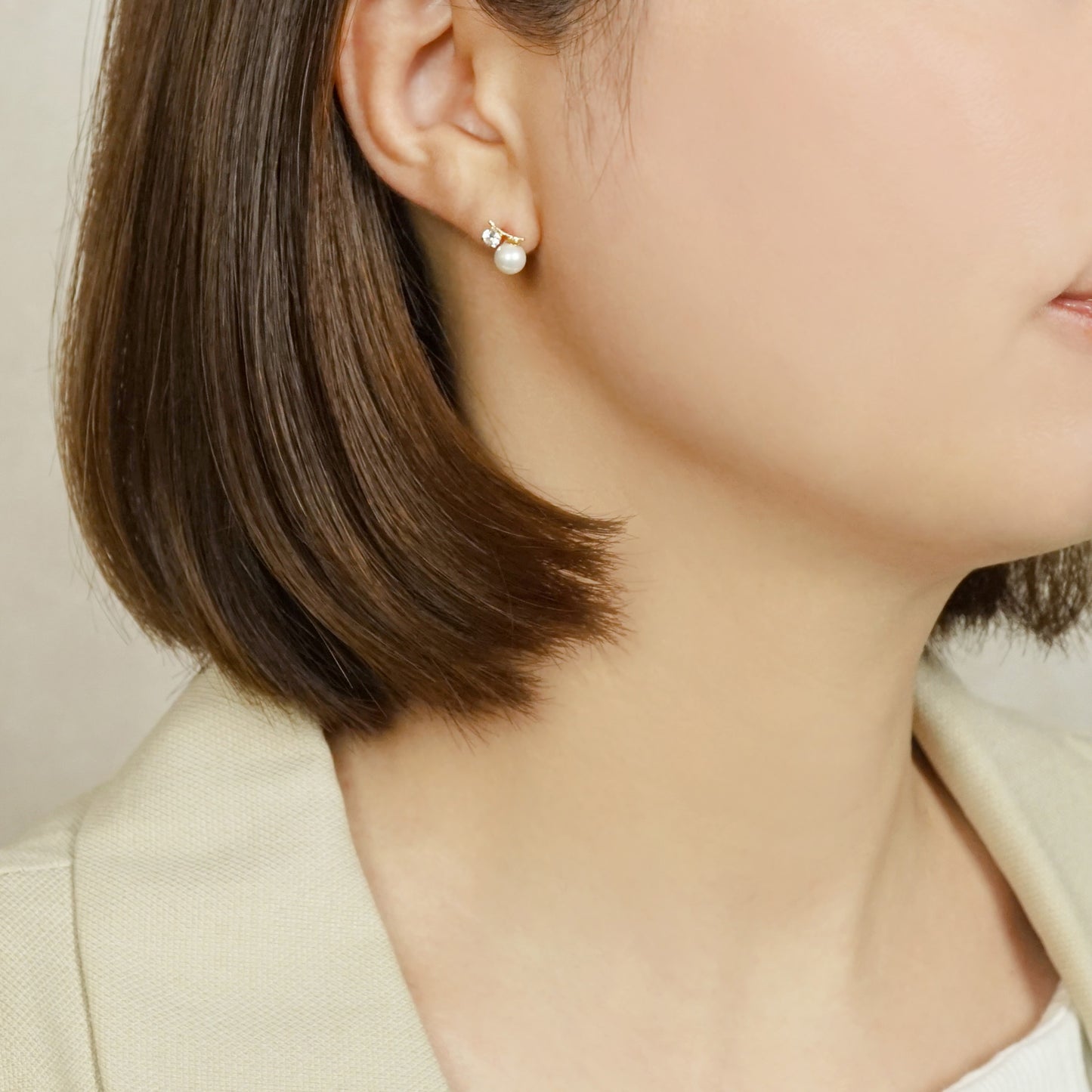 10K Shell Pearl Cubic Zirconia Meteor Earrings (Yellow Gold) - Model Image