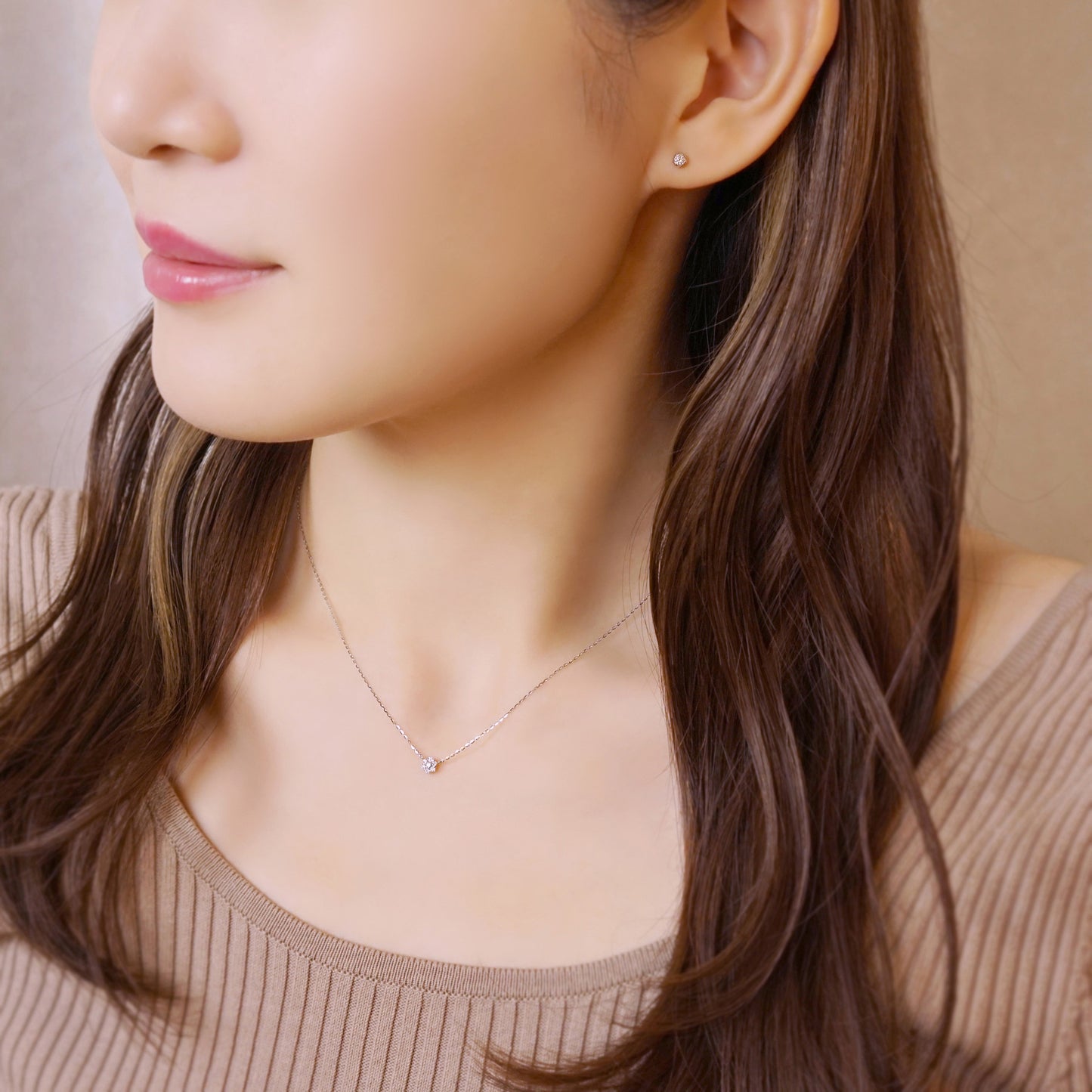 10K White Gold Diamond Flower Pave Necklace - Model Image