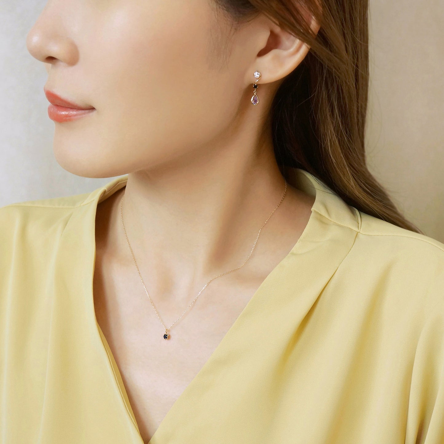 18K/10K Yellow Gold Amethyst Swinging Earrings - Model Image