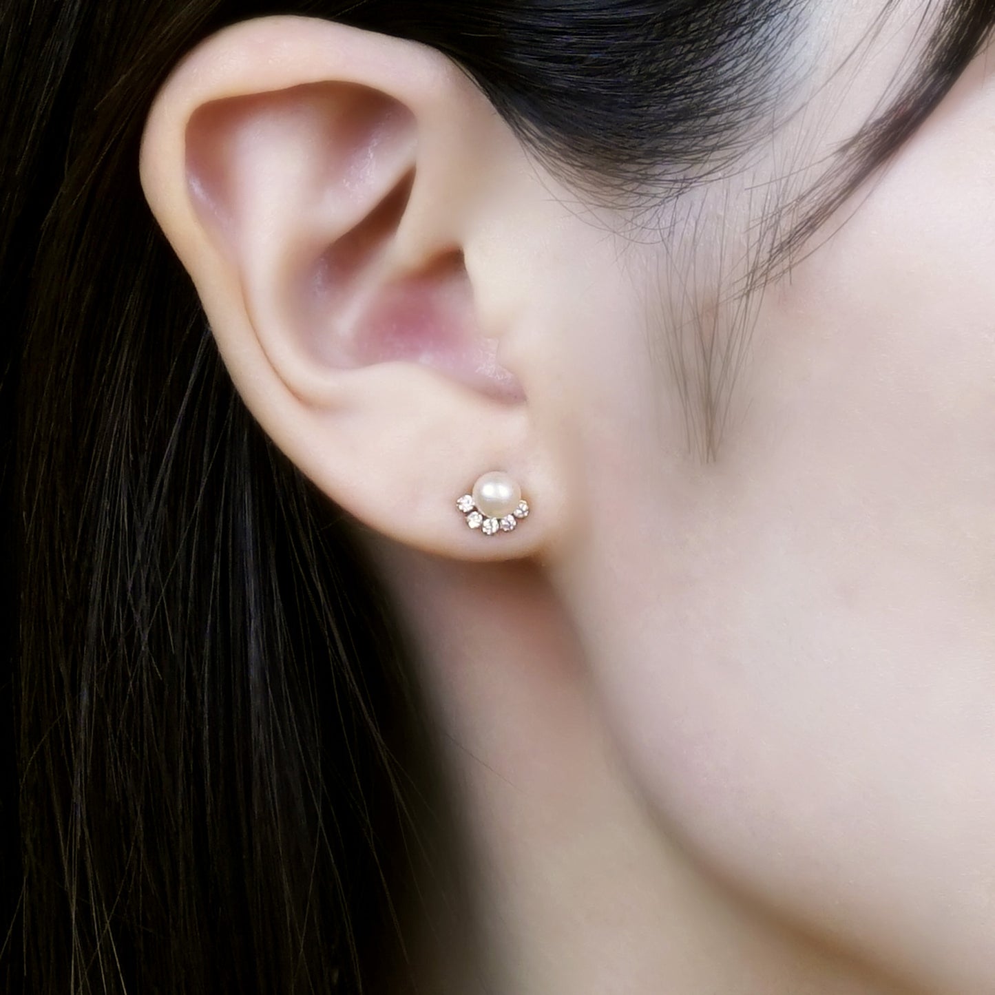 18K Rose Gold Glittering Freshwater Pearl Earrings - Model Image