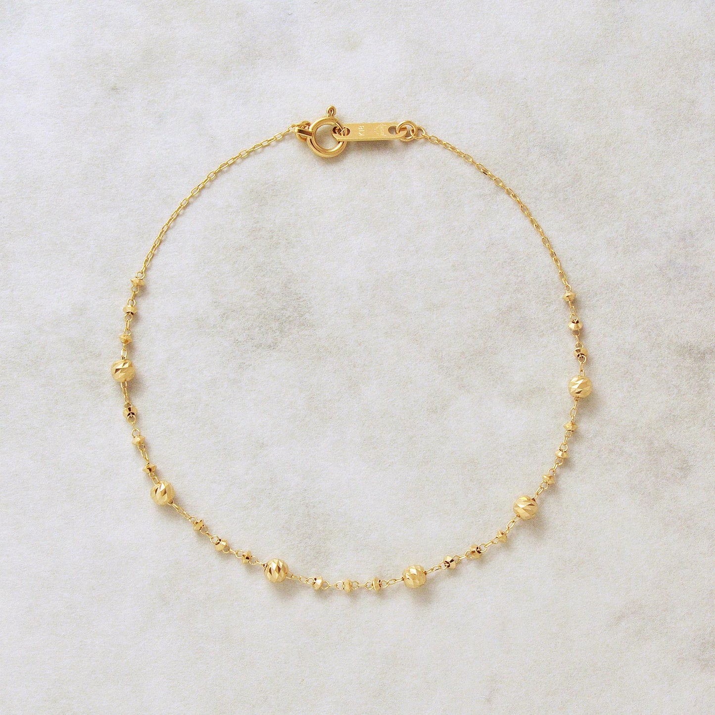 18K Yellow Gold Sparkly Bracelet - Product Image
