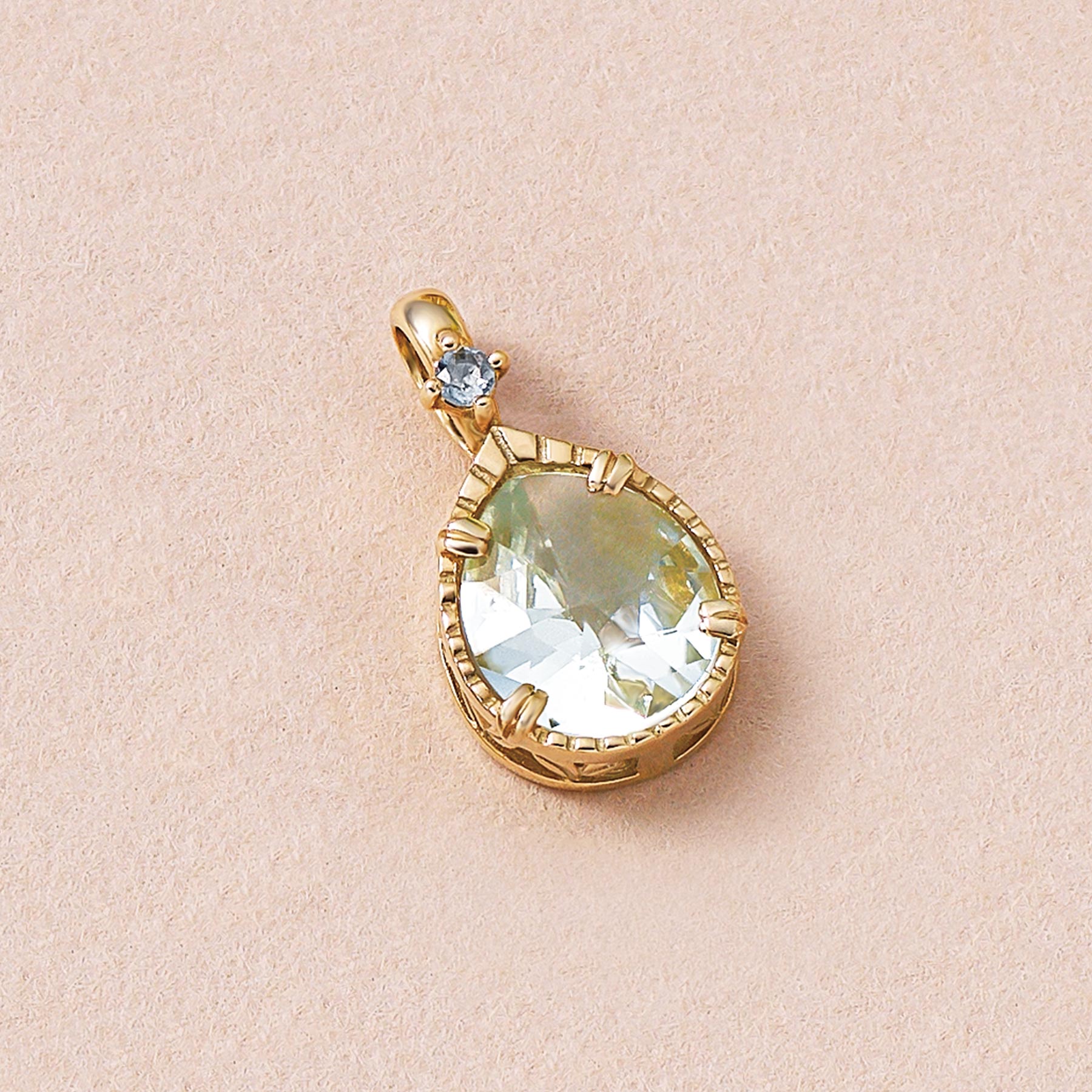 GREEN QUARTZ CHARM GREEN QUARTZ CHARM