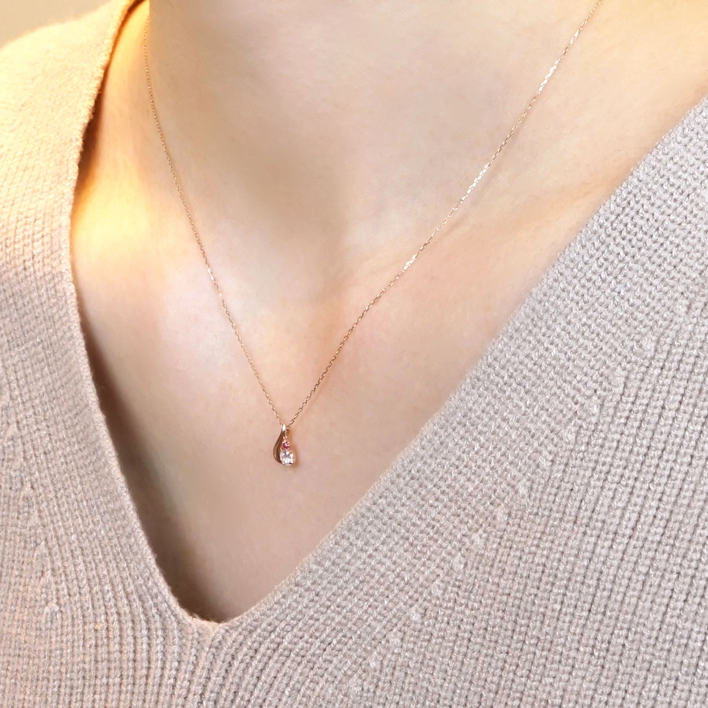 Simple Drop Necklace (Rose Gold) - Model Image