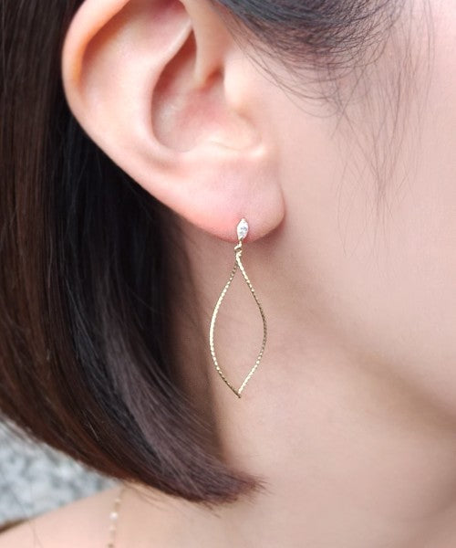 18K / 10K Yellow Gold Cubic Zirconia Marquise Earrings - Model Image
