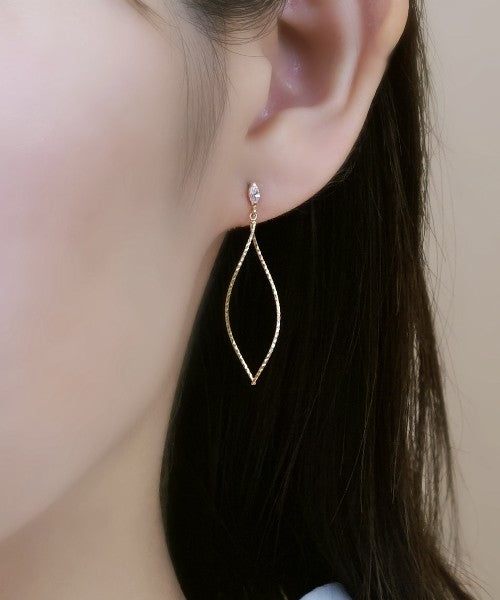 18K / 10K Yellow Gold Cubic Zirconia Marquise Earrings - Model Image