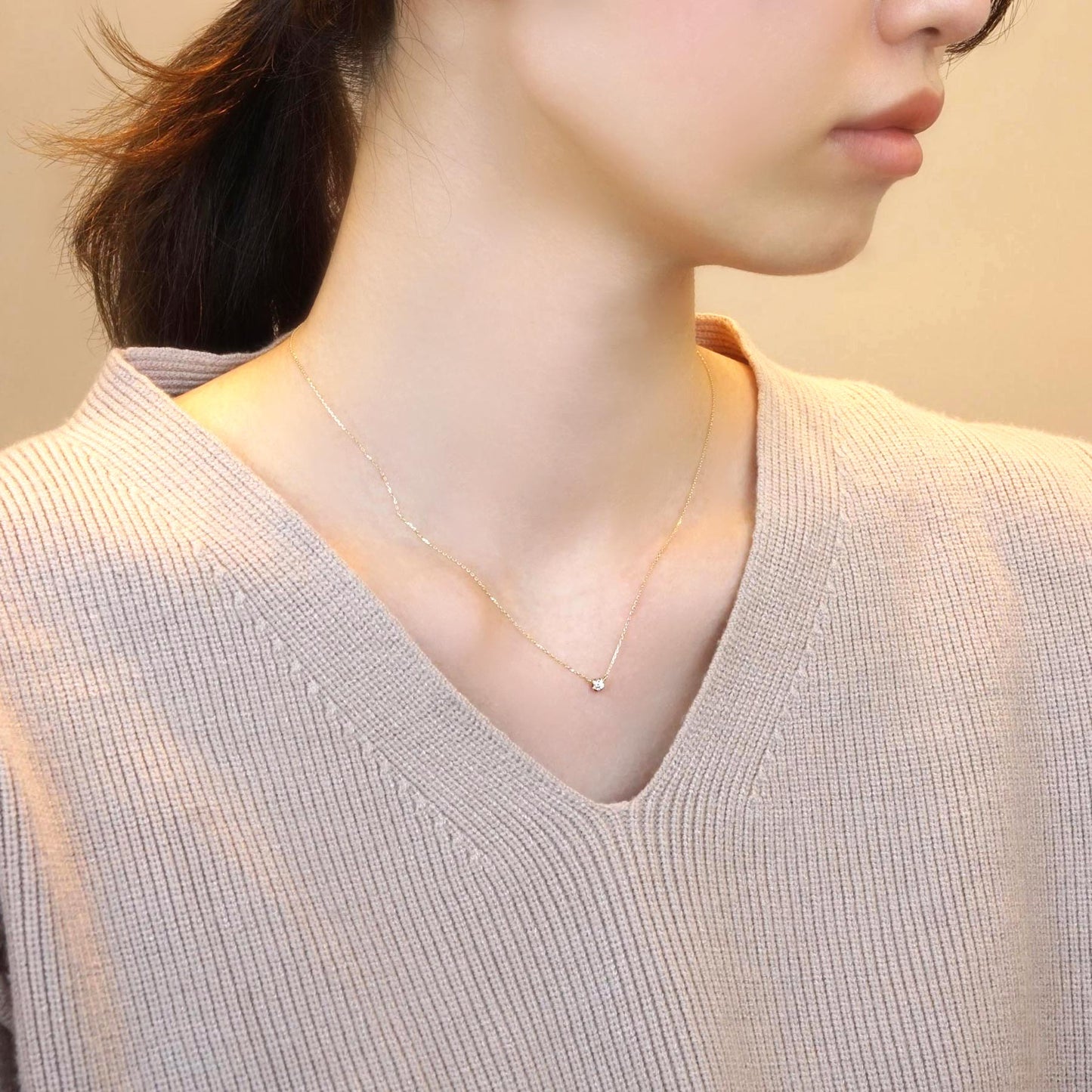 Fiolette Setting Single Diamond Necklace 0.07ct (10K Yellow Gold) - Model Image