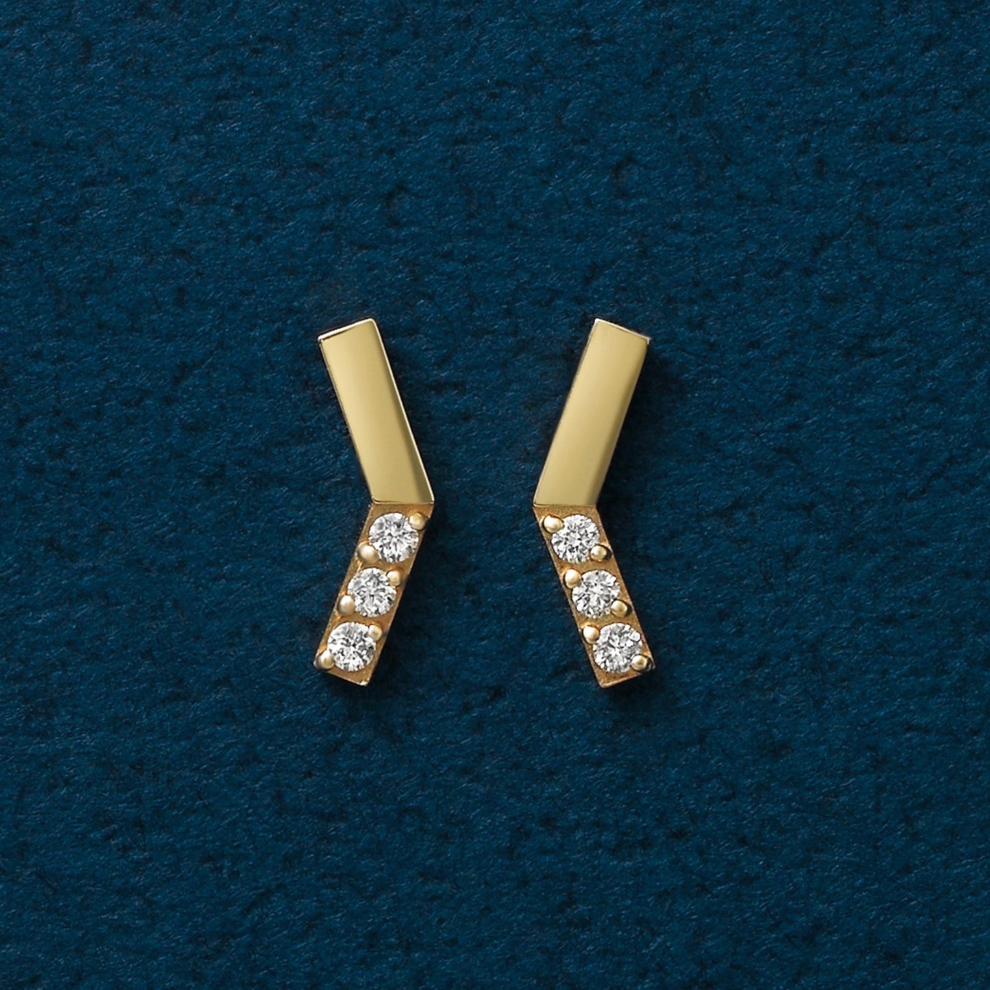 18K / 10K Yellow Gold Diamond V-Shaped Bar Earrings - Product Image