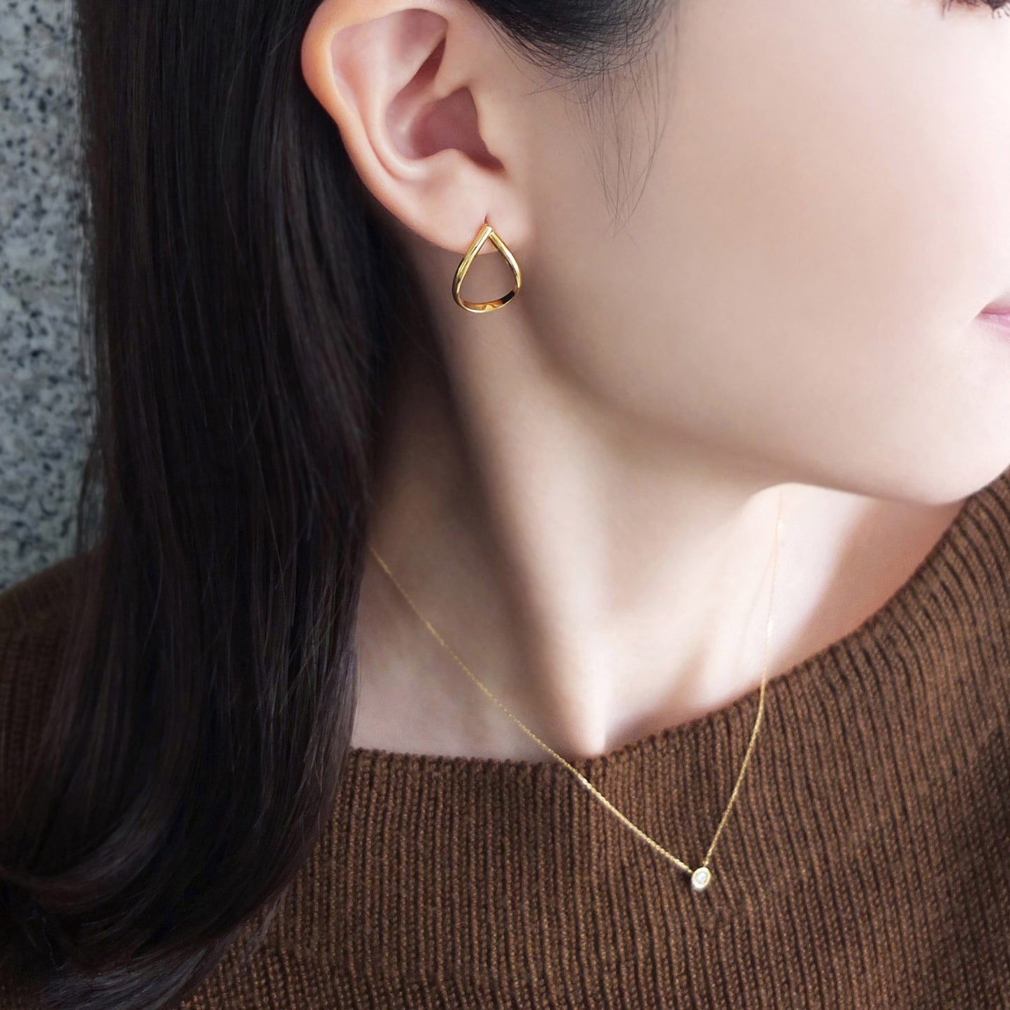 925 Sterling Silver Earrings "Drop" (Yellow Gold Plated) - Model Image