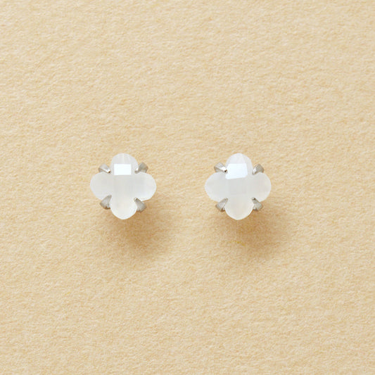 [Second Earrings] Platinum Lily Cut Moonstone Earrings - Product Image