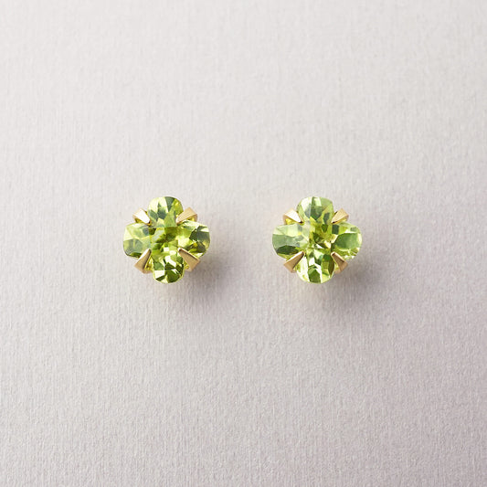 [Second Earrings] 18K Lily Cut Peridot Earrings (Yellow Gold) - Product Image