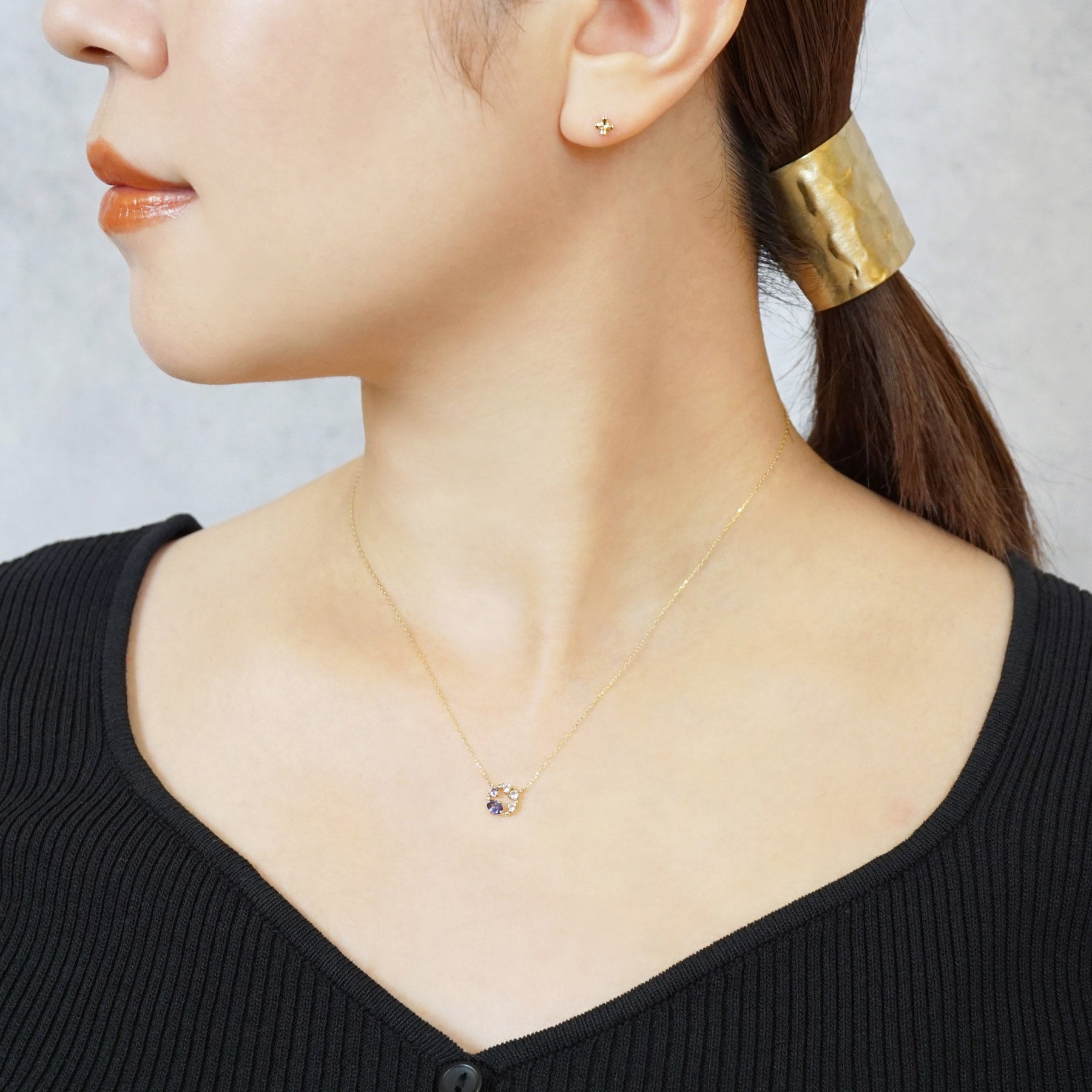 10K Blue Multicolor Circle Necklace (Yellow Gold) - Model Image