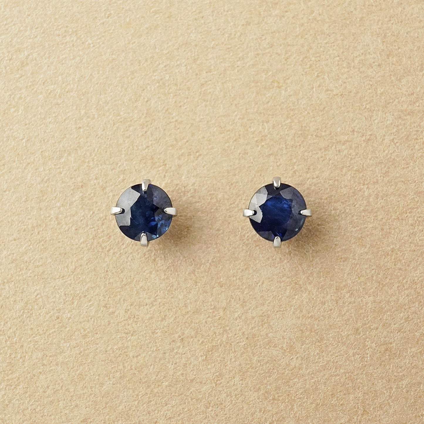 [Second Earrings] Platinum Blue Sapphire Earrings - Product Image