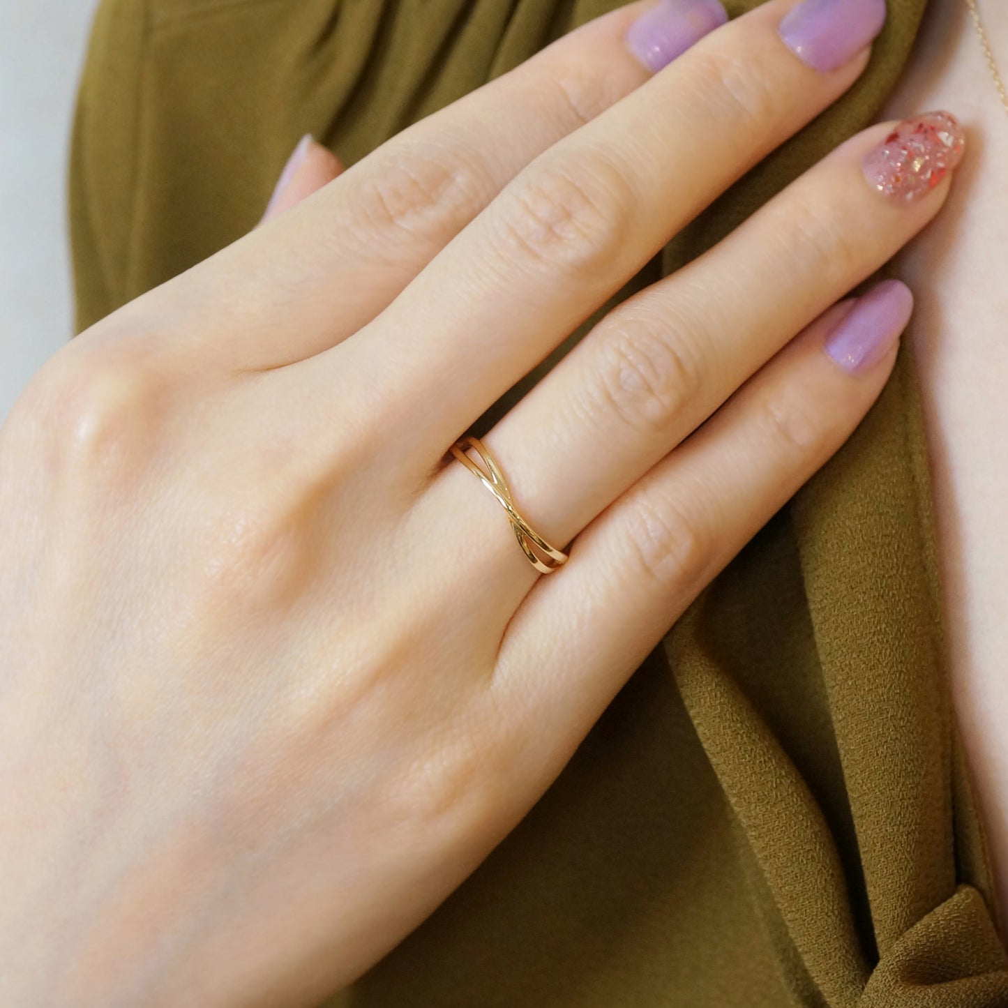 10K Yellow Gold Crossing Wave Ring - Model Image