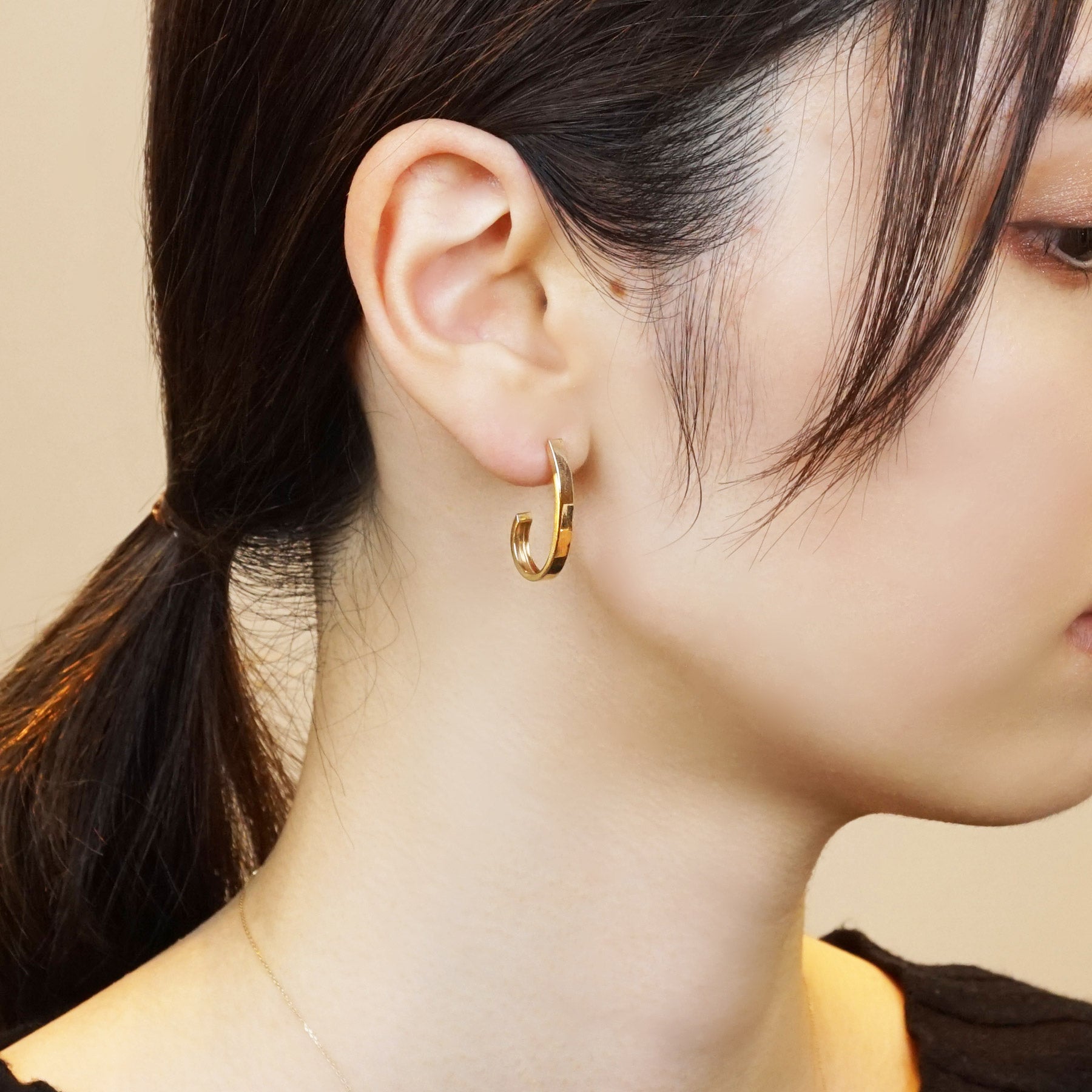 18K/10K Nuanced Dew Drop Earrings (Yellow Gold) - Model Image