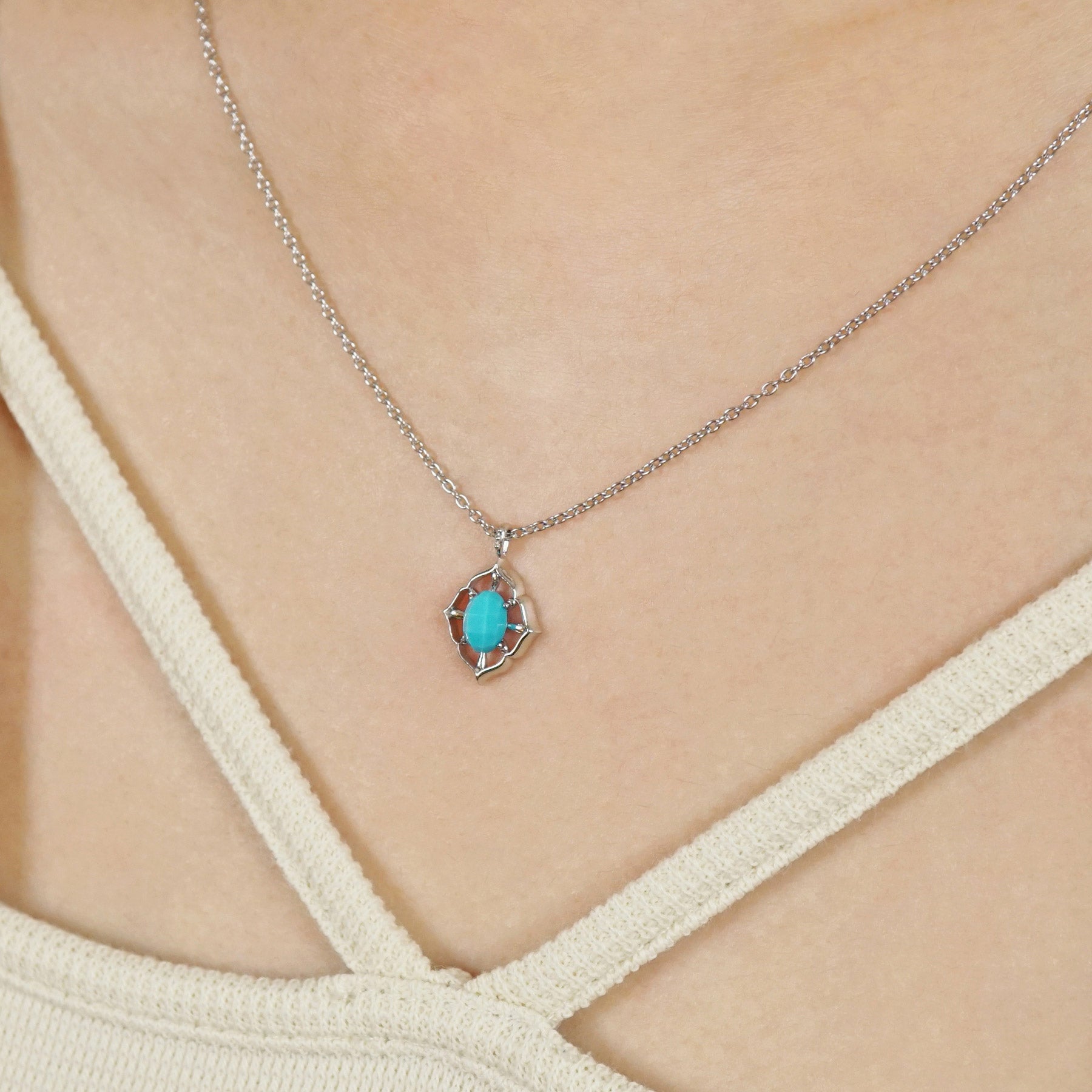 925 Sterling Silver Turquoise Necklace (Rhodium Plated) - Model Image