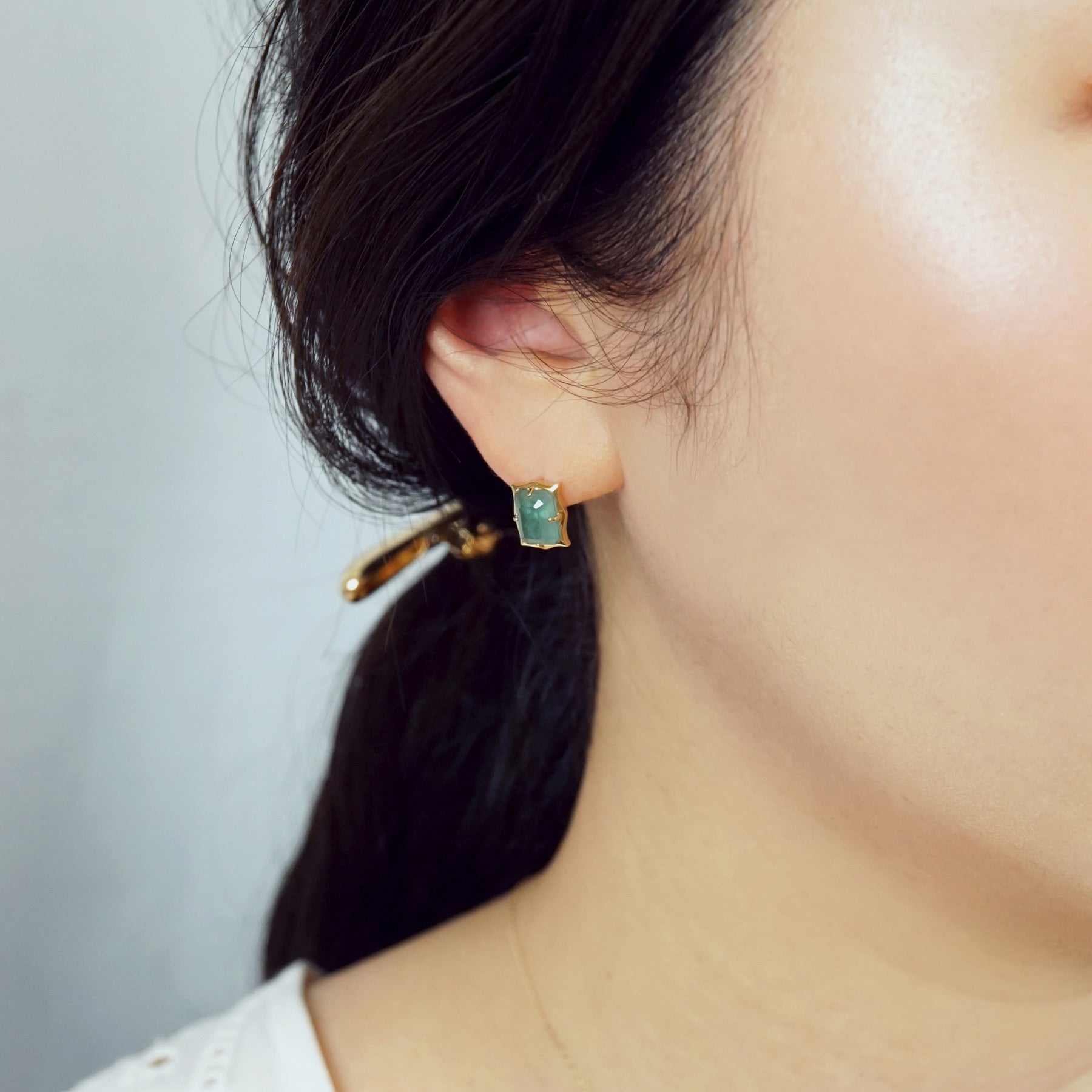 18K/10K Amazonite x Green Quartz Earrings [Medallion] (Yellow Gold) - Model Image
