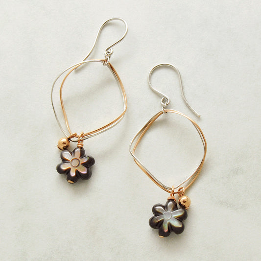 Gold Filled Black Shell Flower Combination Color Wire Earrings - Product Image