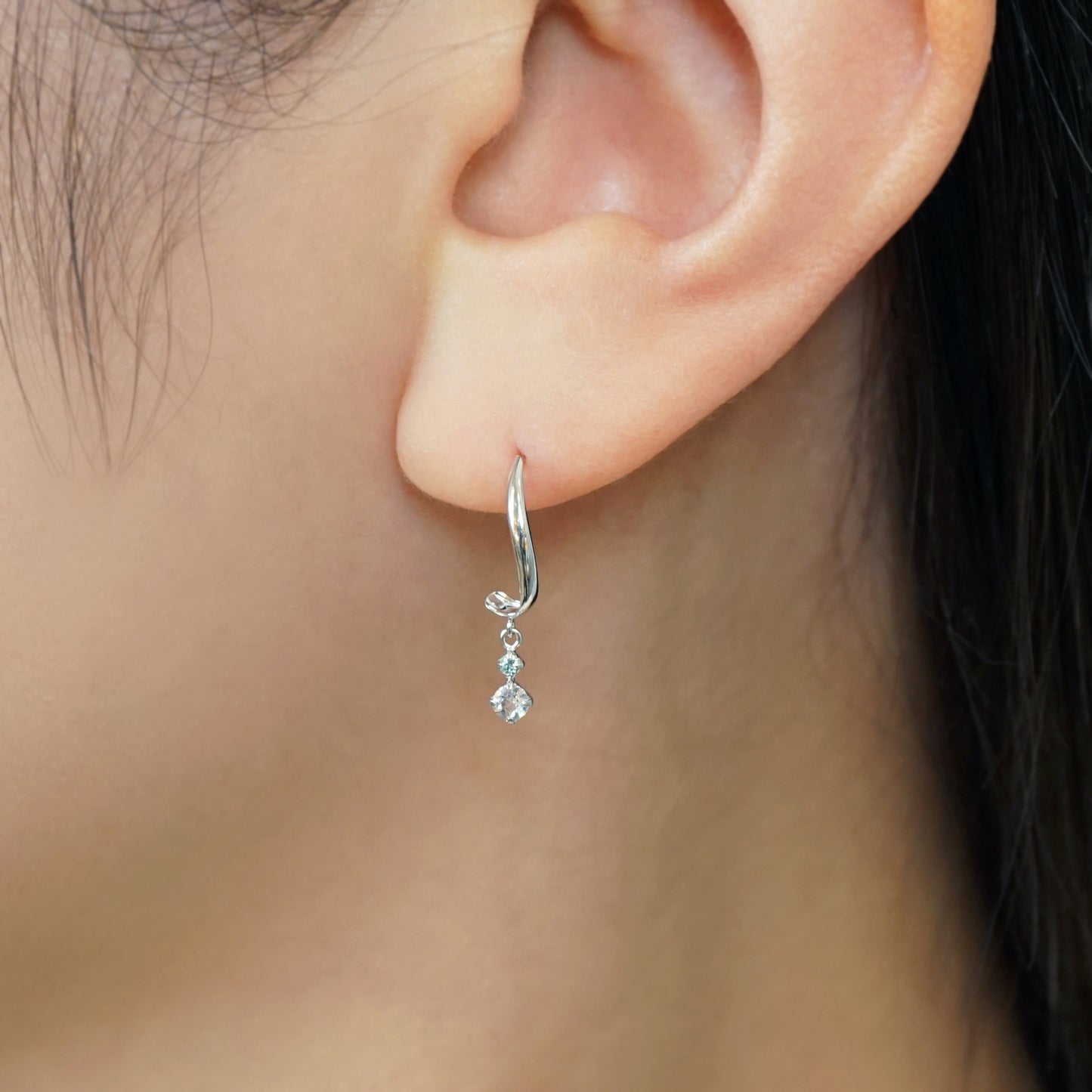 14K Twisted Line Diamond Earrings (White Gold) - Model Image