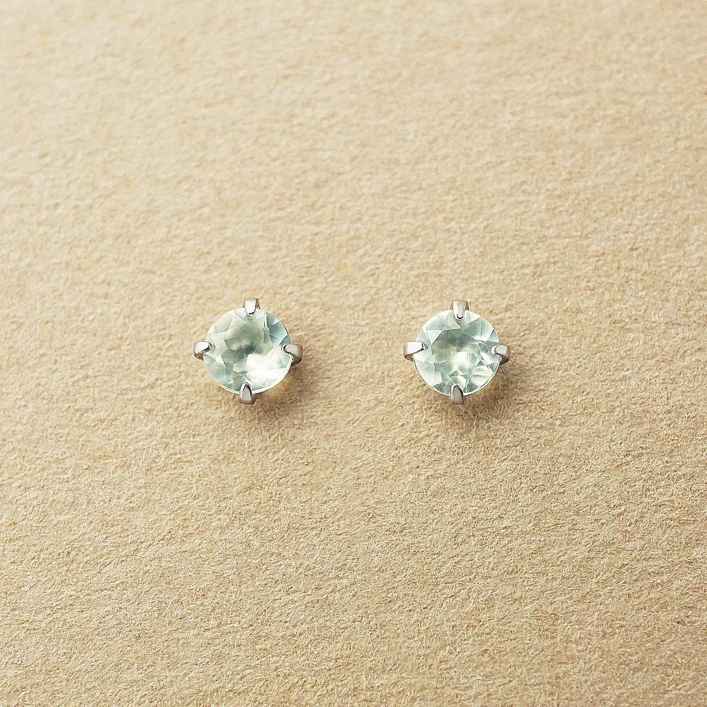 [Second Earrings] Platinum Prehnite Earrings - Product Image
