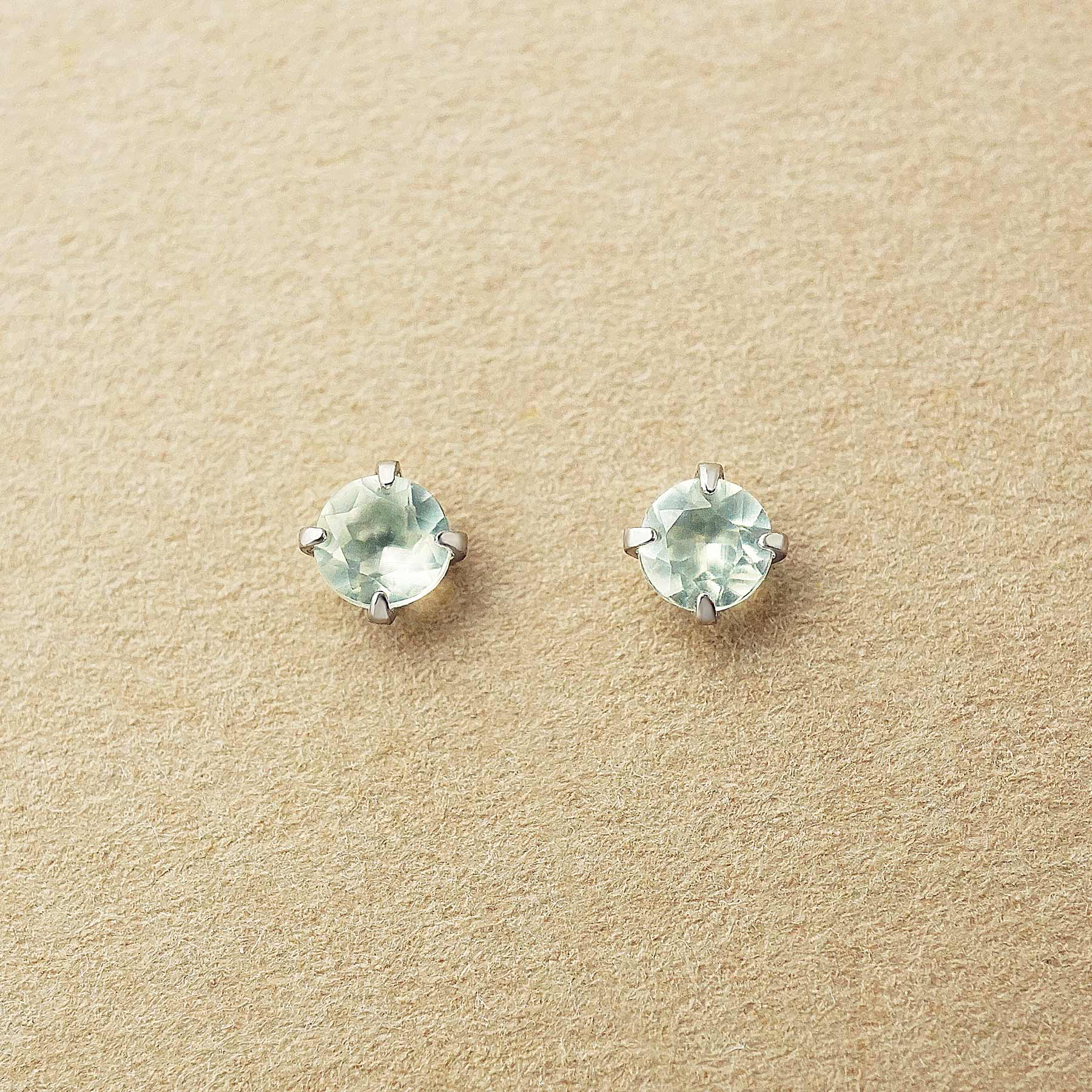 [Second Earrings] Platinum Prehnite Earrings - Product Image