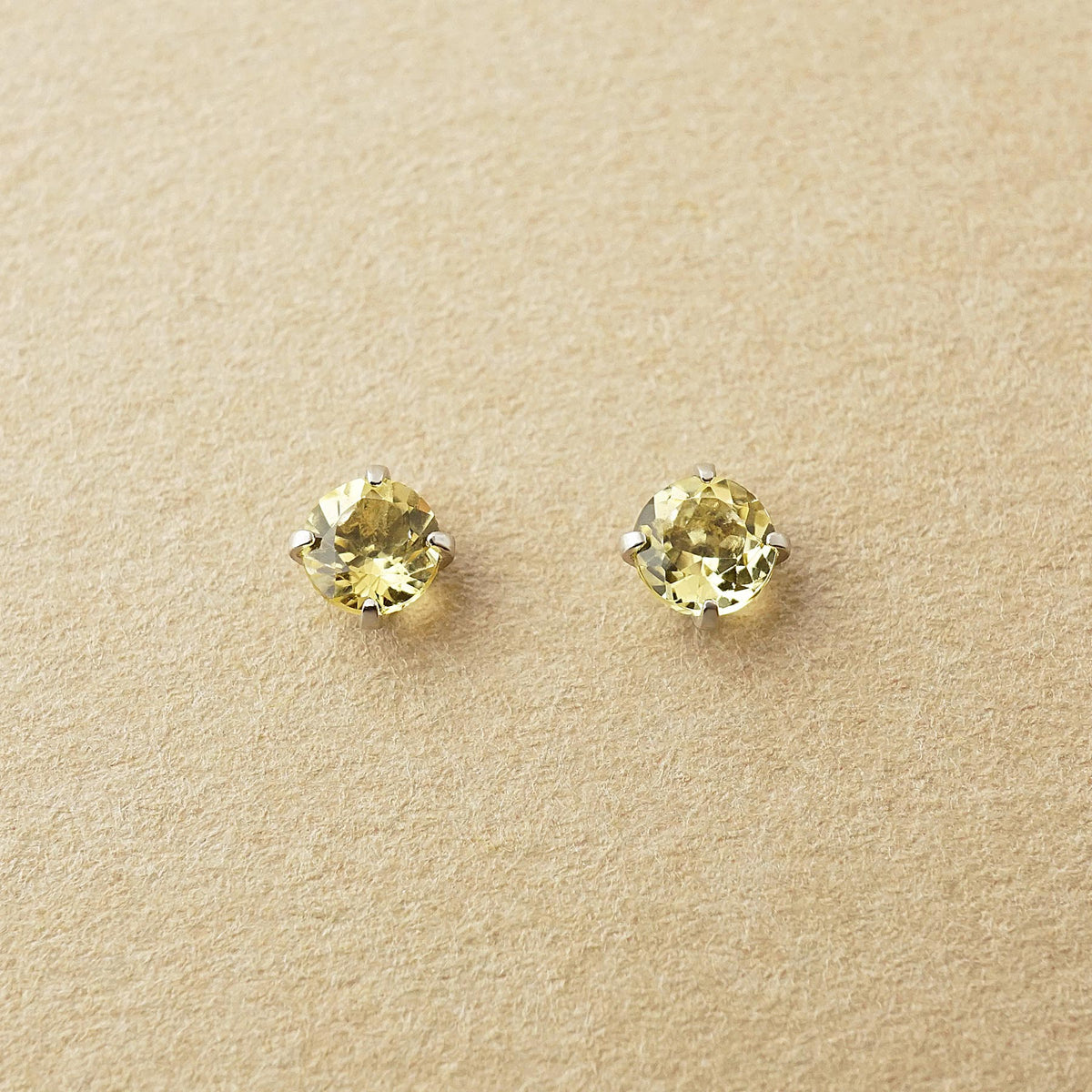 [Second Earrings] Platinum Yellow Beryl Earrings - Product Image