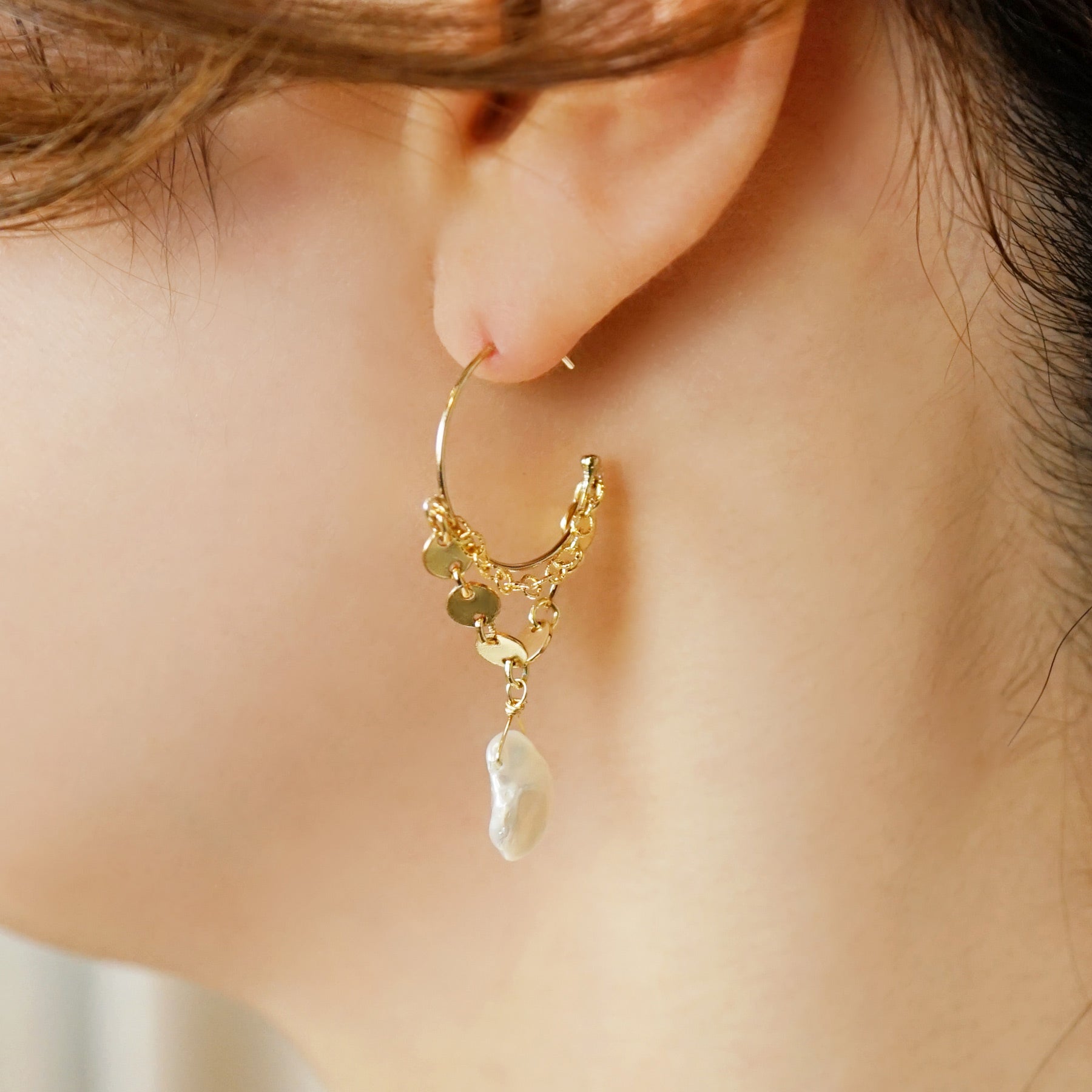 Gold Filled Freshwater Pearl Earrings [Nature Coin] - Model Image