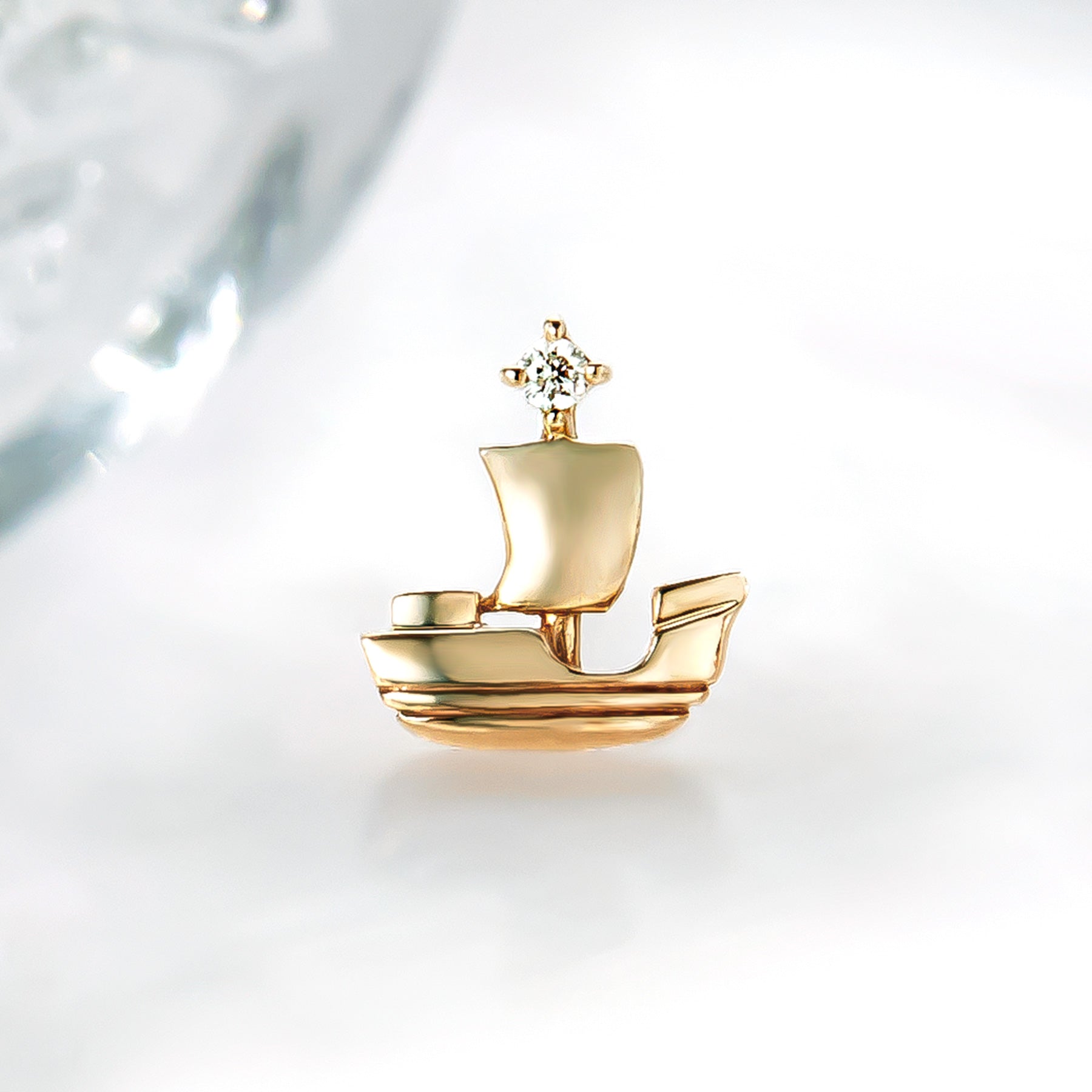 [Solo Earring] 18K/10K Sailboat Single Earring (Yellow Gold) - Product Image