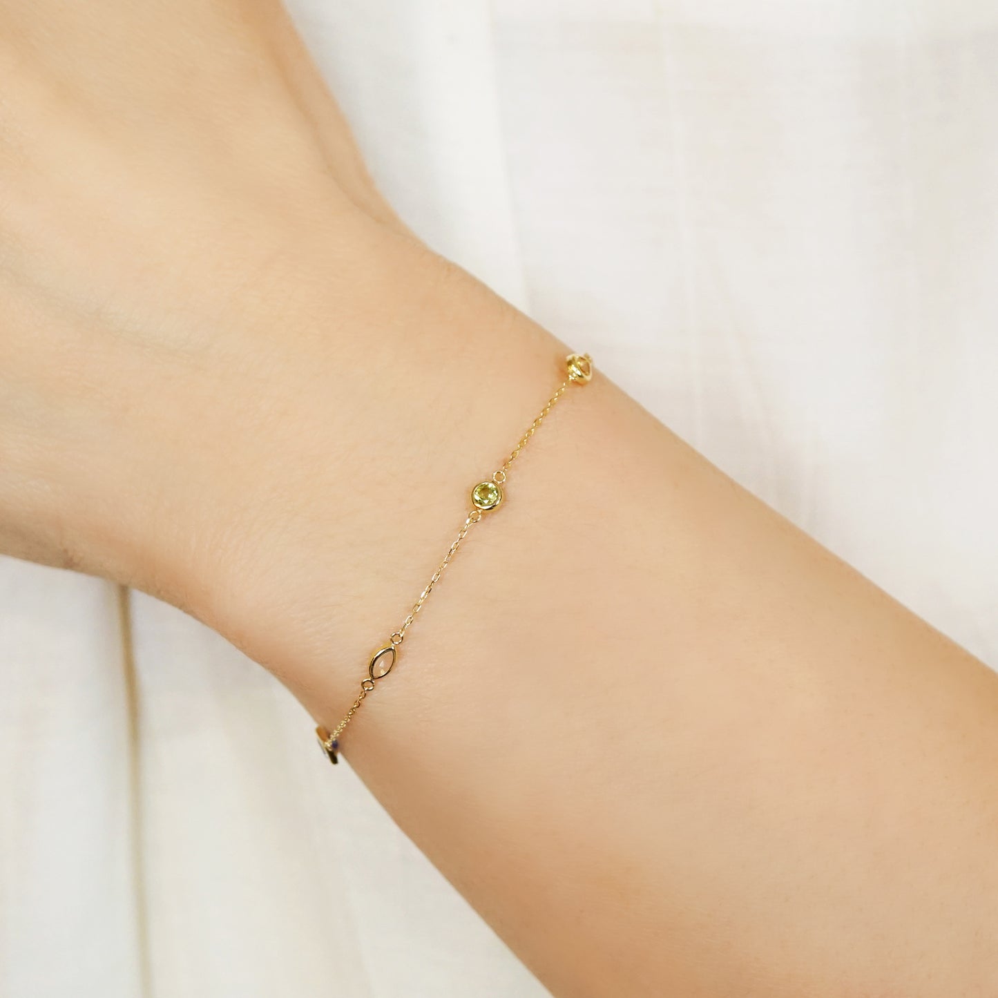 10K Multicolor Bracelet [Sunlit Coast] (Yellow Gold) - Model Image