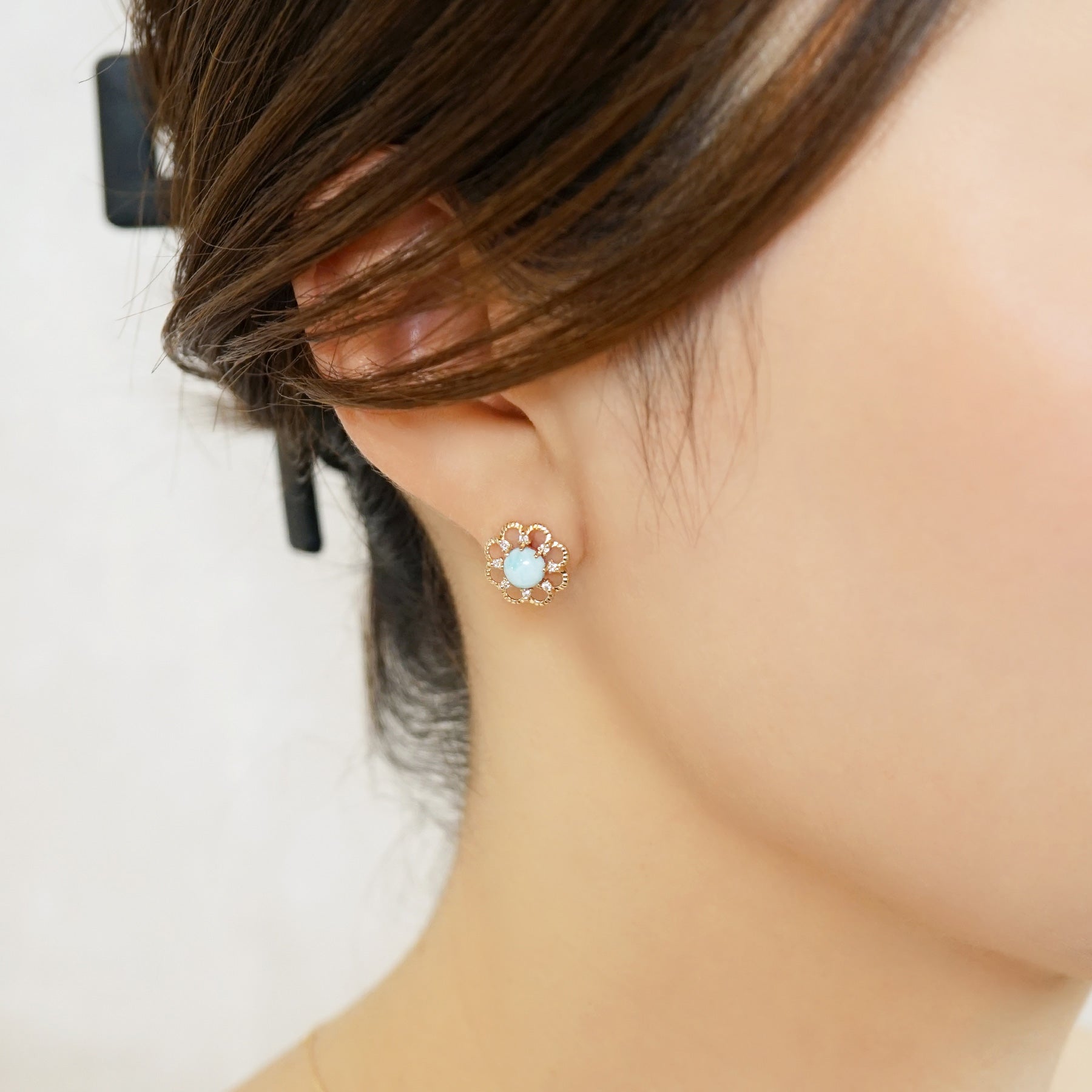 18K/10K Larimar x Moissanite Earrings [Wave Circle] (Yellow Gold) - Model Image