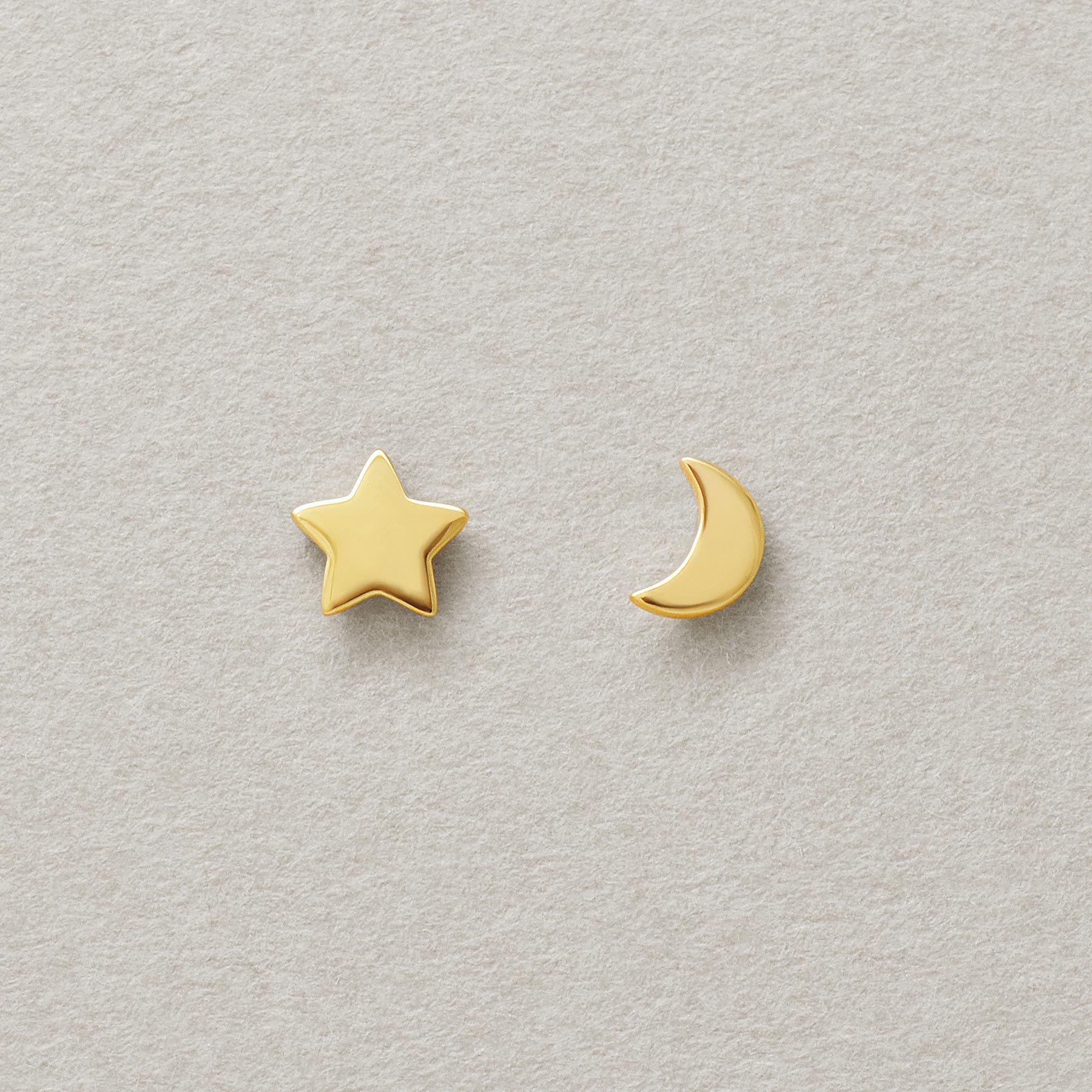 [Second Earrings] 18K Mini Moon and Star Earrings (Yellow Gold) - Product Image