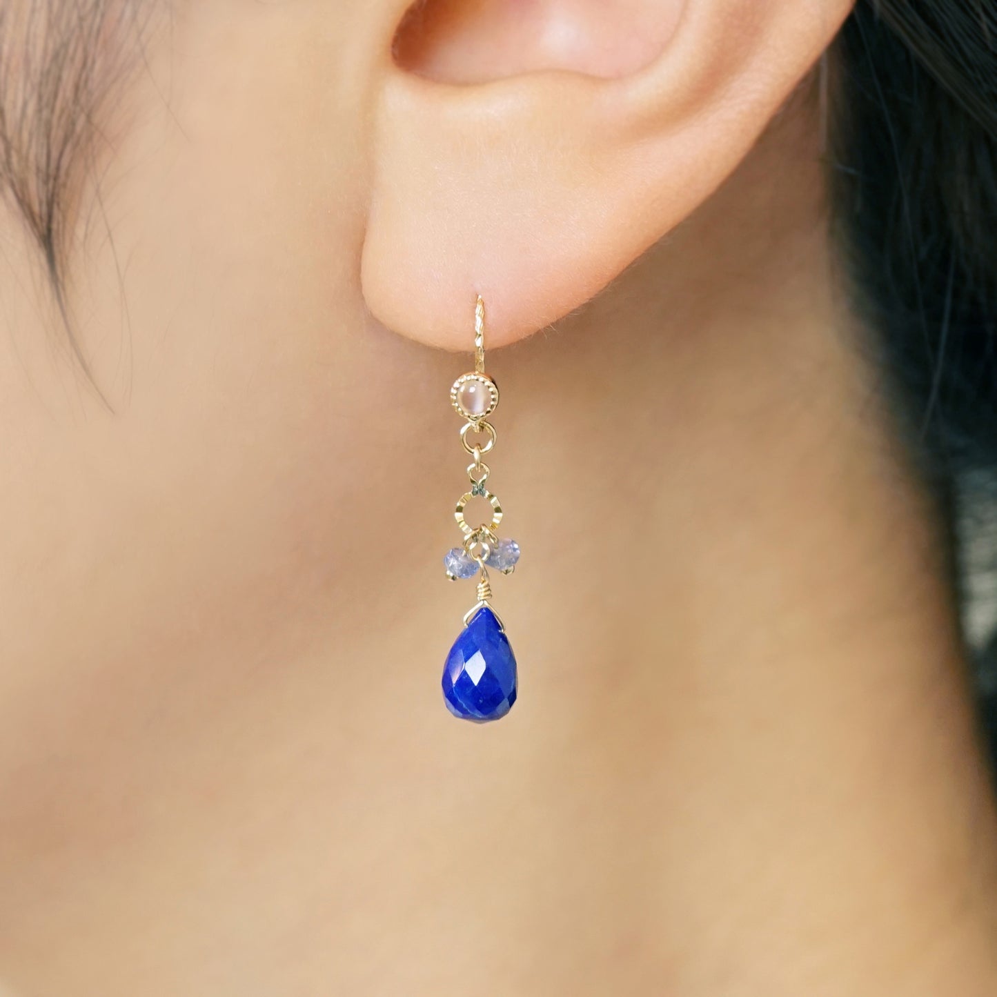 [Palette] 10K Lapis Lazuli Drop Charms (Yellow Gold) - Model Image