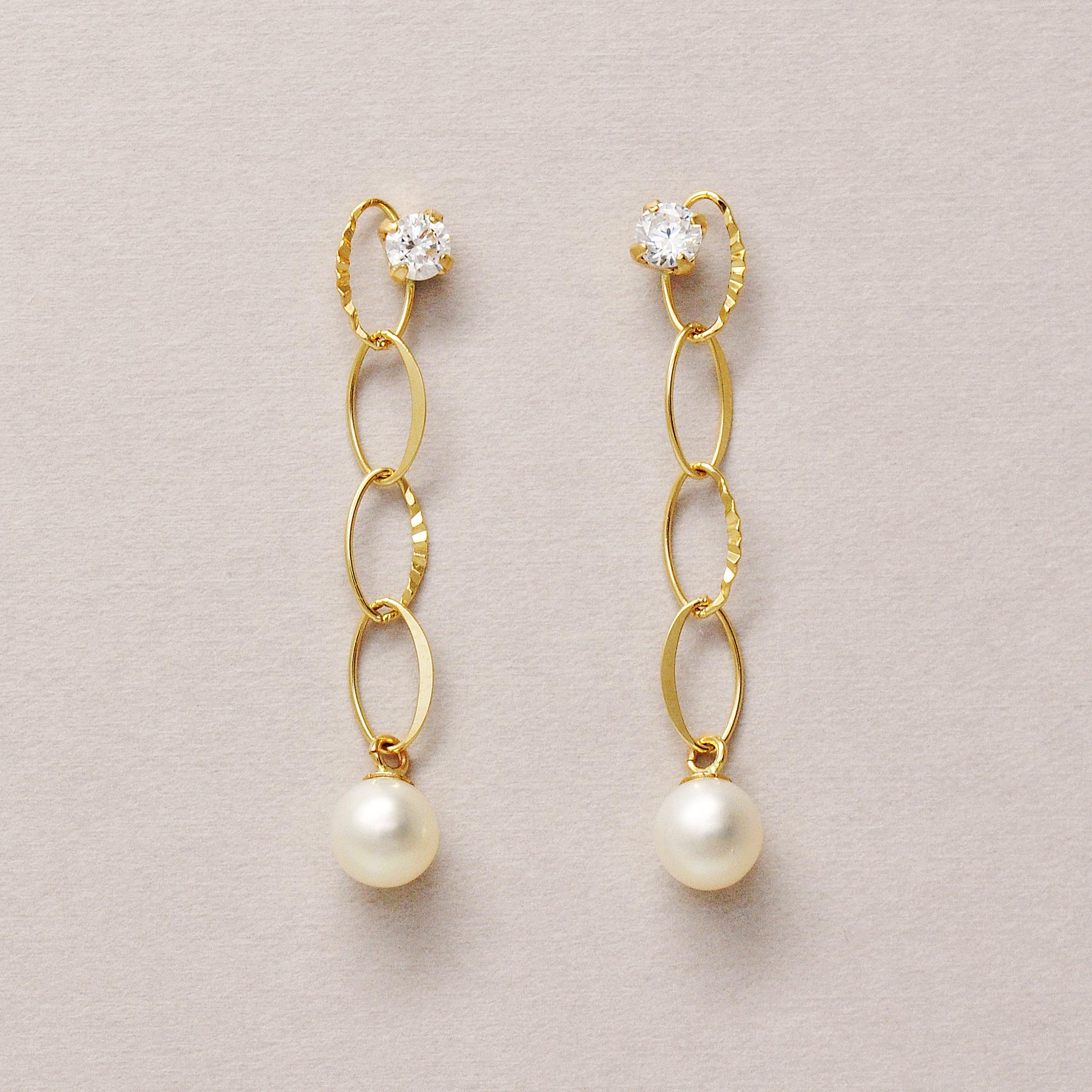 18K/10K Freshwater Pearl Oval Shine Swinging Earrings (Yellow Gold) - Product Image
