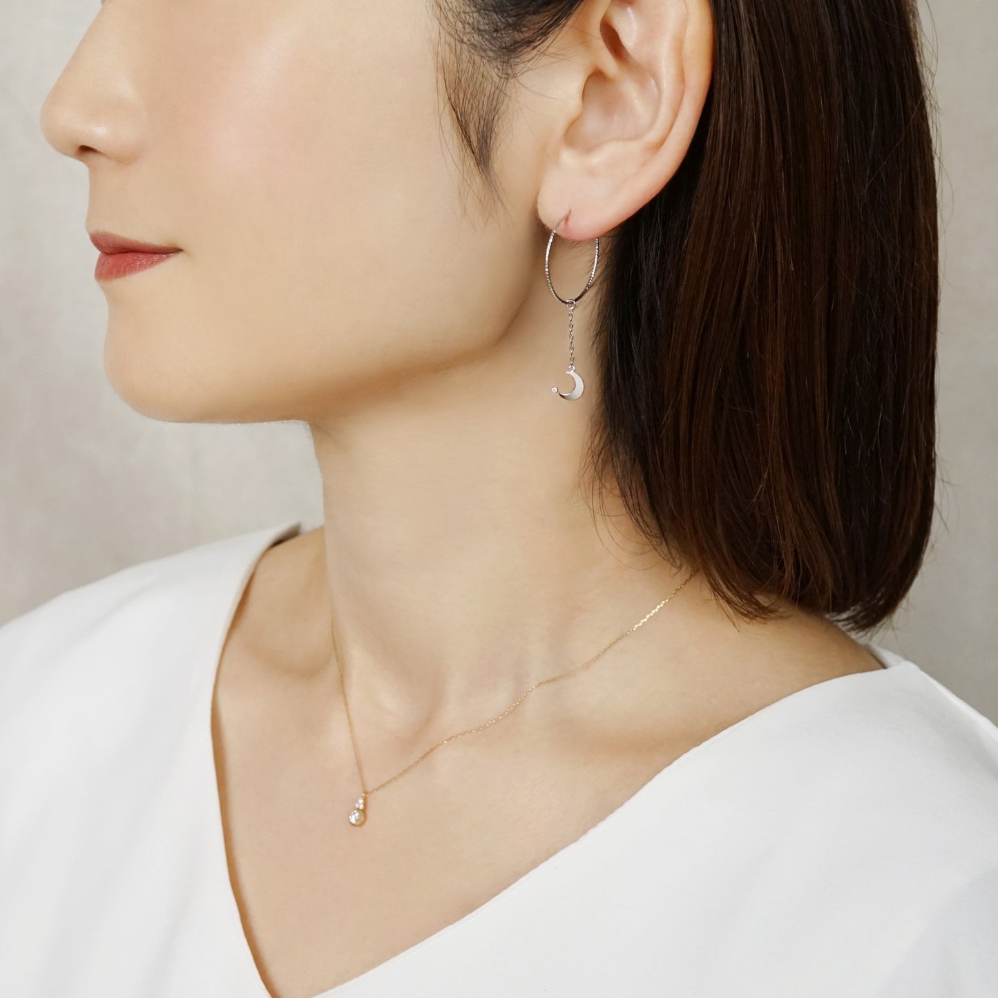 [Palette] 10K Diamond Star & Moon Charms (White Gold) - Model Image