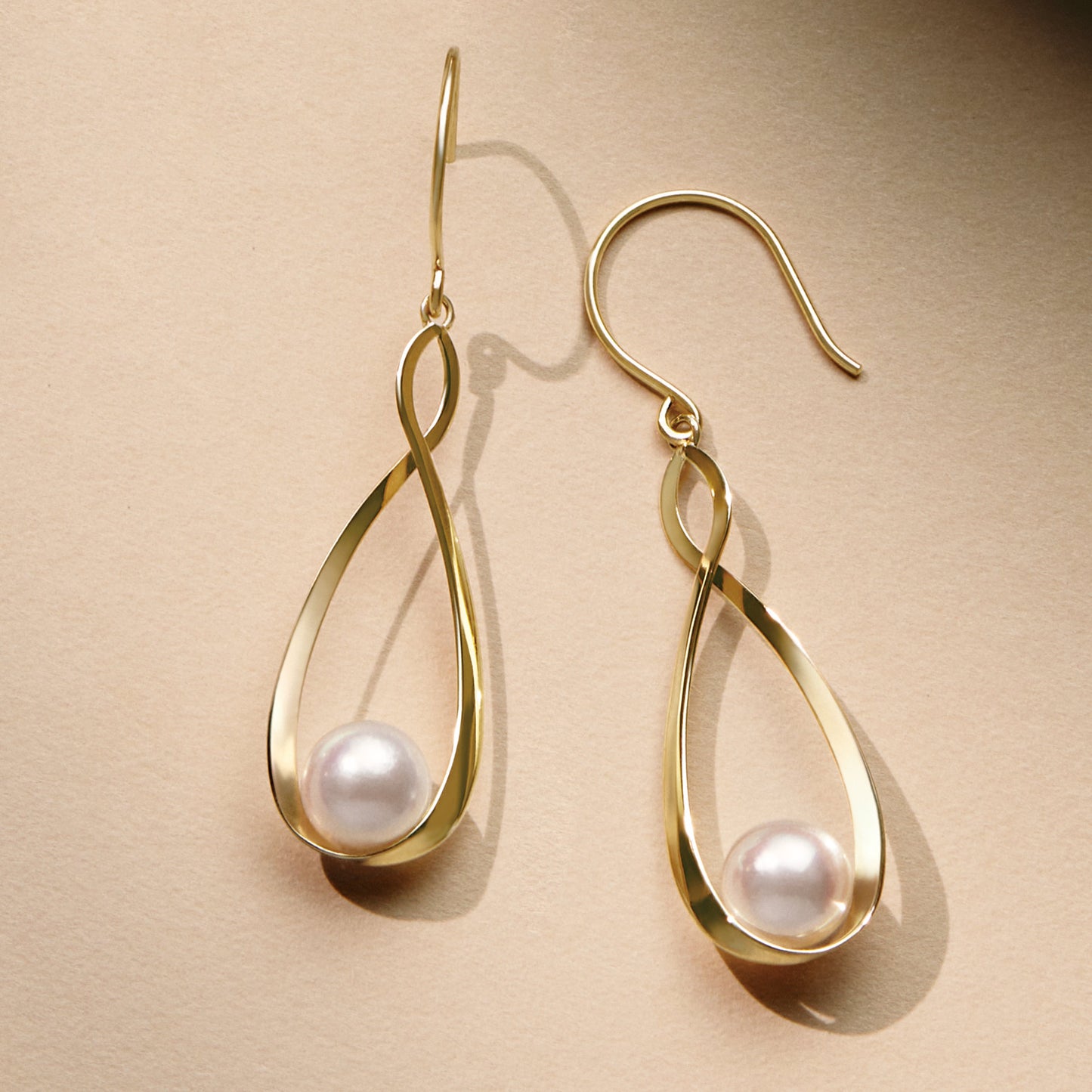 18K/10 Akoya Pearl Infinity Design Earrings (Yellow Gold) - Product Image