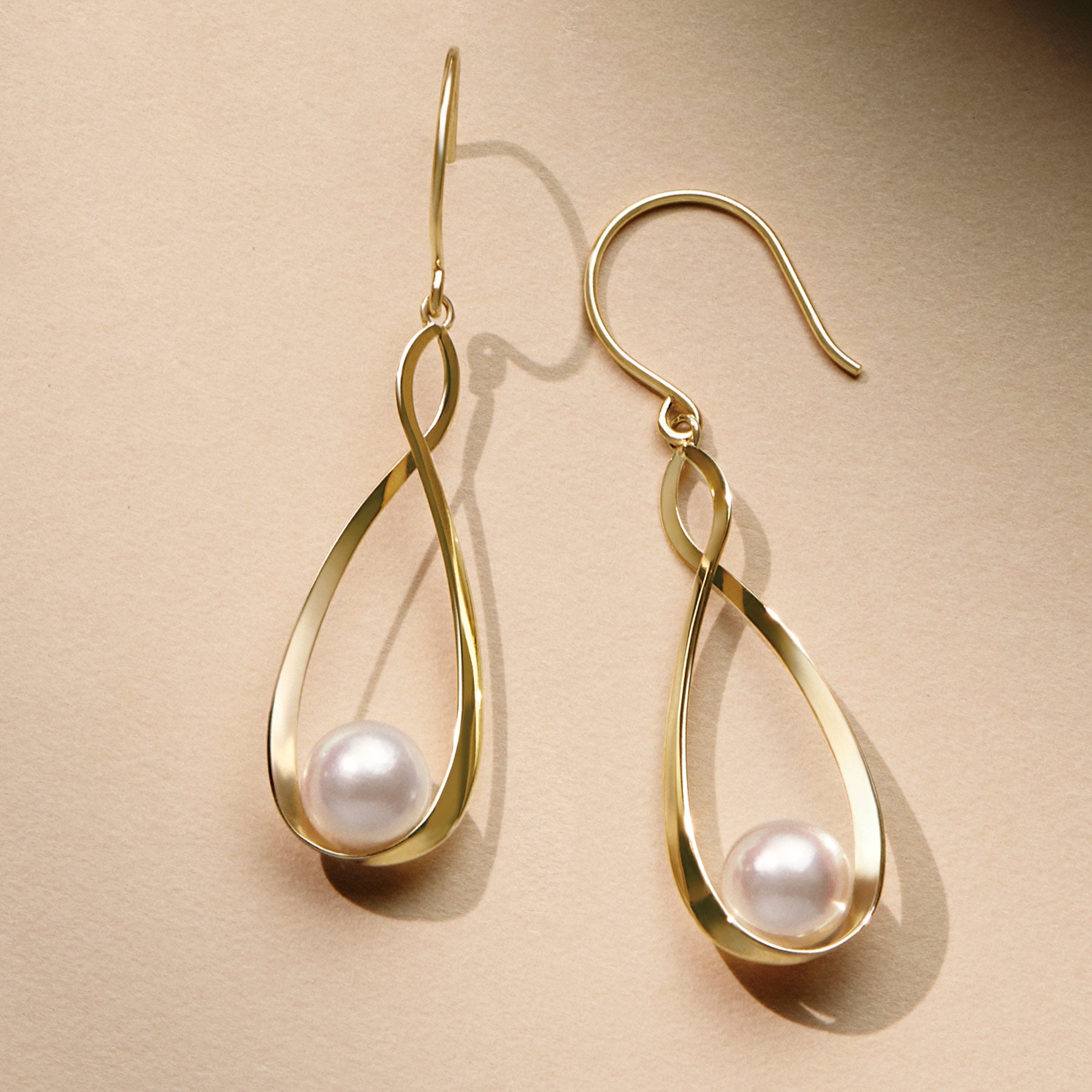 18K/10 Akoya Pearl Infinity Design Earrings (Yellow Gold) - Product Image