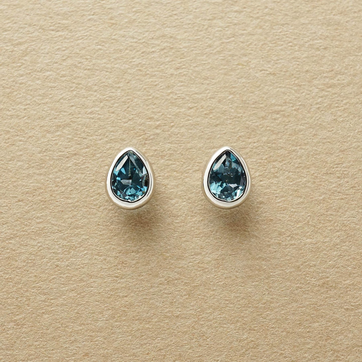 [Second Earrings] Platinum London Blue Topaz Dew Drop Earrings - Product Image