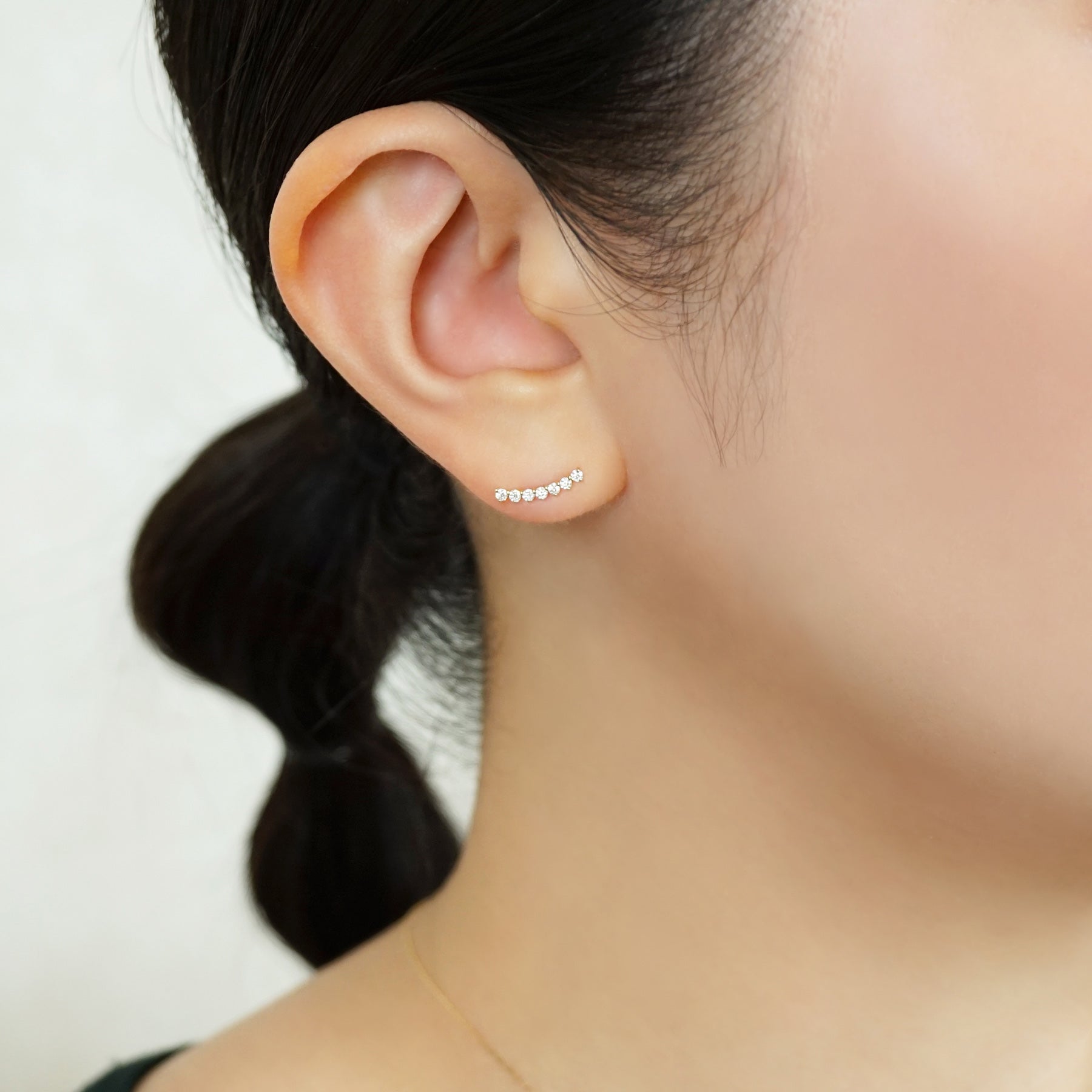 18K/10K Moissanite Meteor Lace Earrings (Yellow Gold) - Model Image